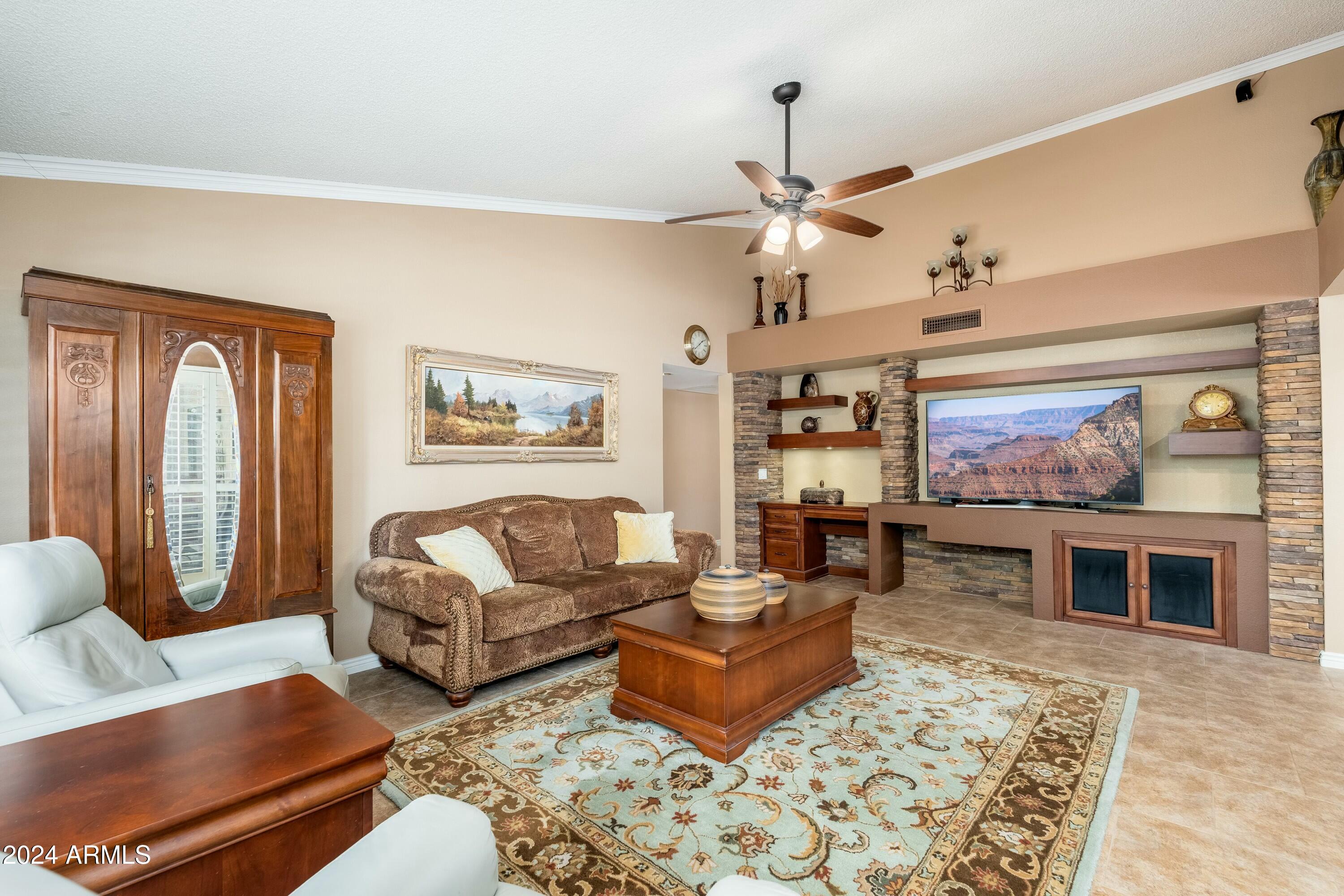 21015 N DESERT SANDS Drive