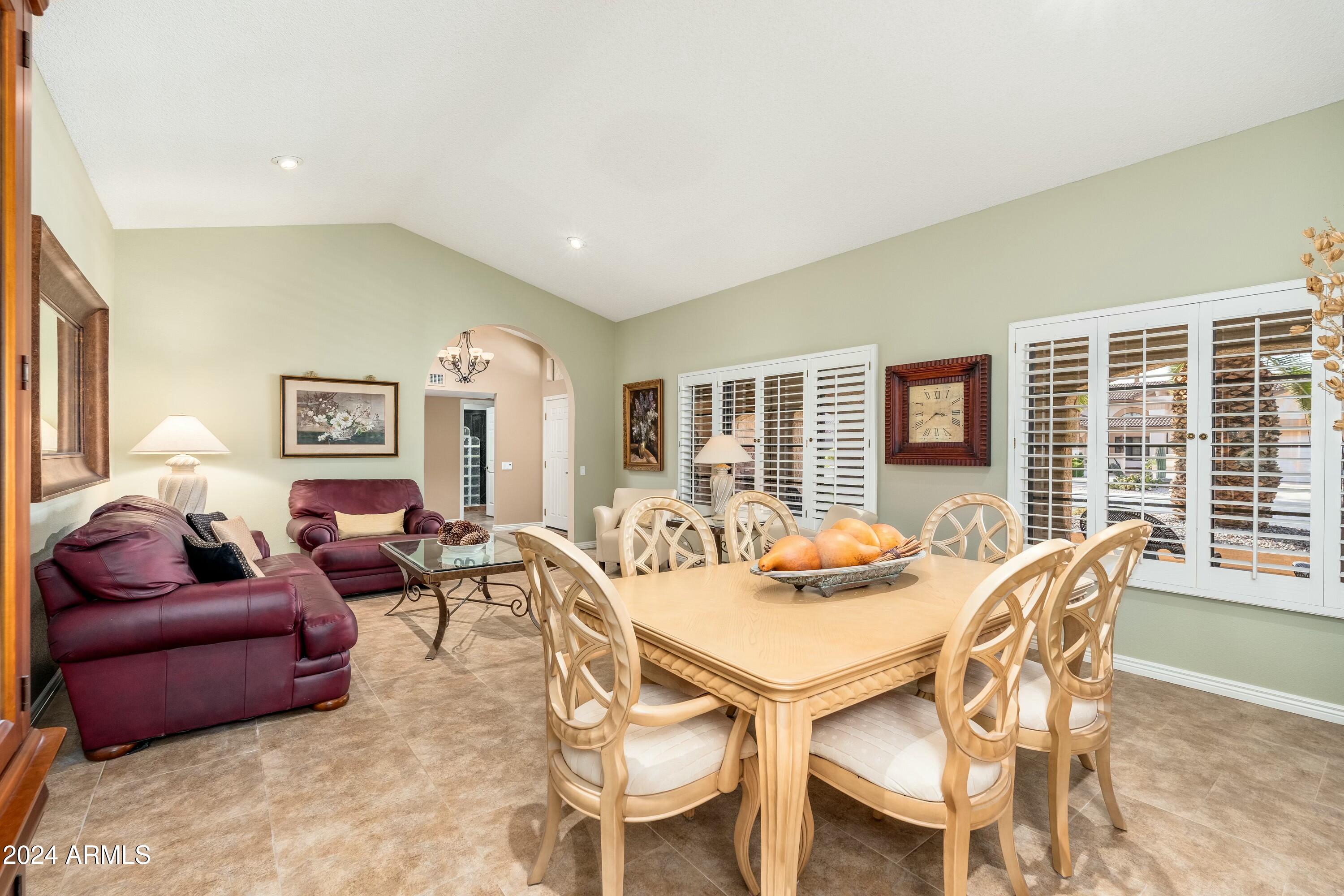 21015 N DESERT SANDS Drive