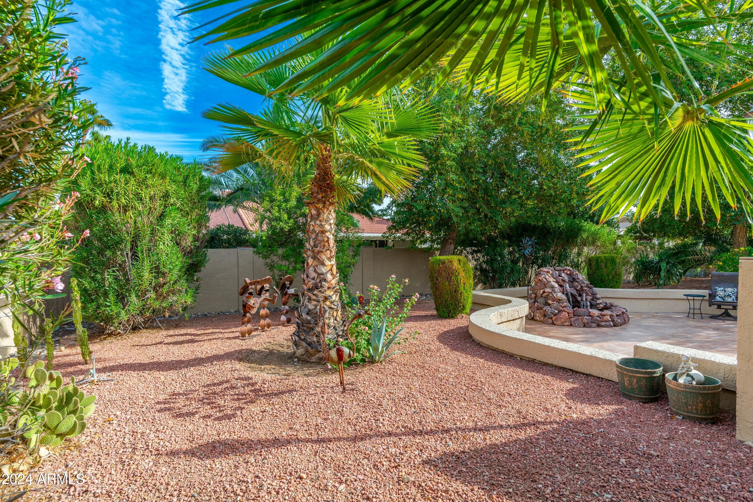 21015 N DESERT SANDS Drive