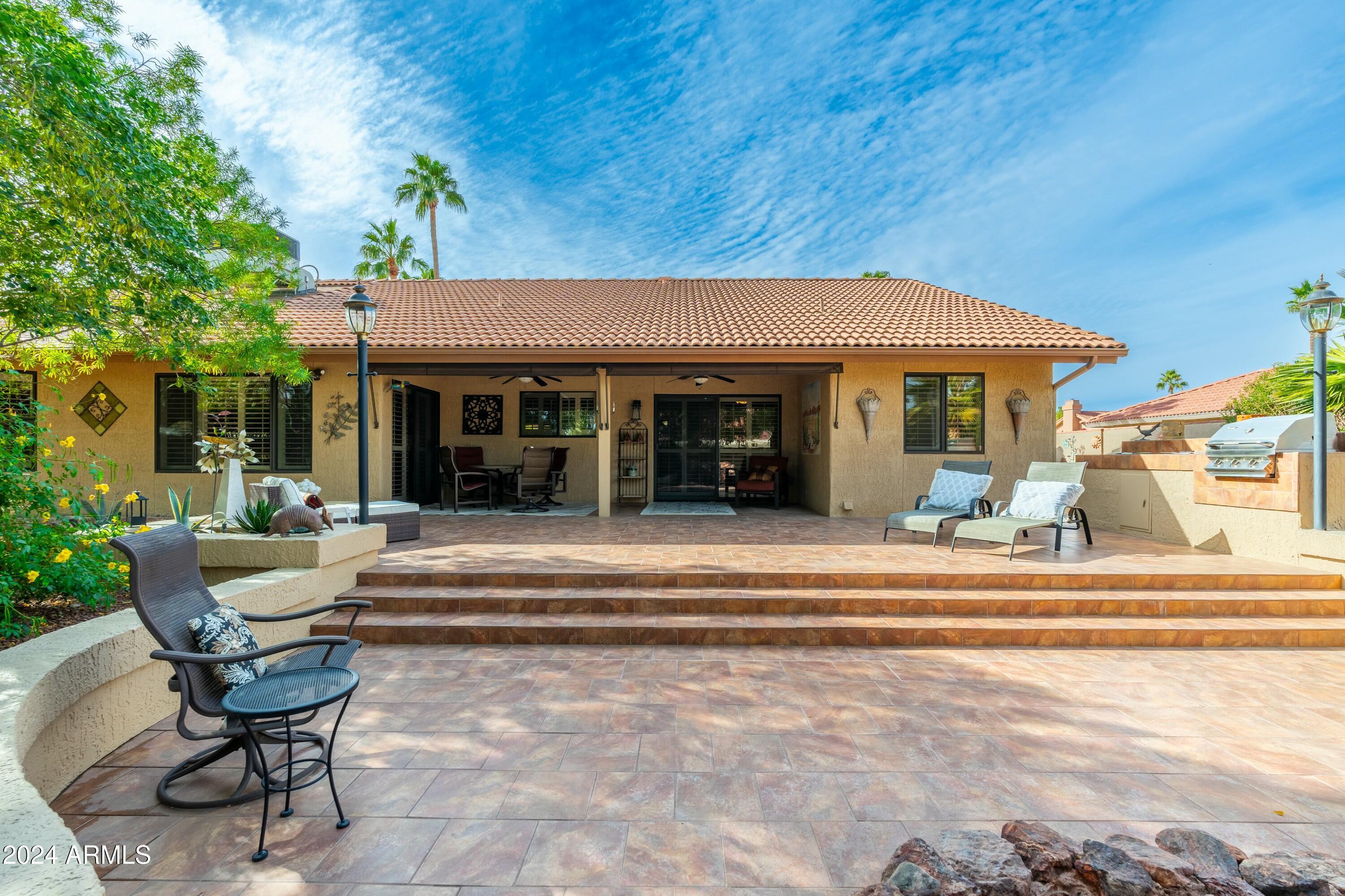 21015 N DESERT SANDS Drive