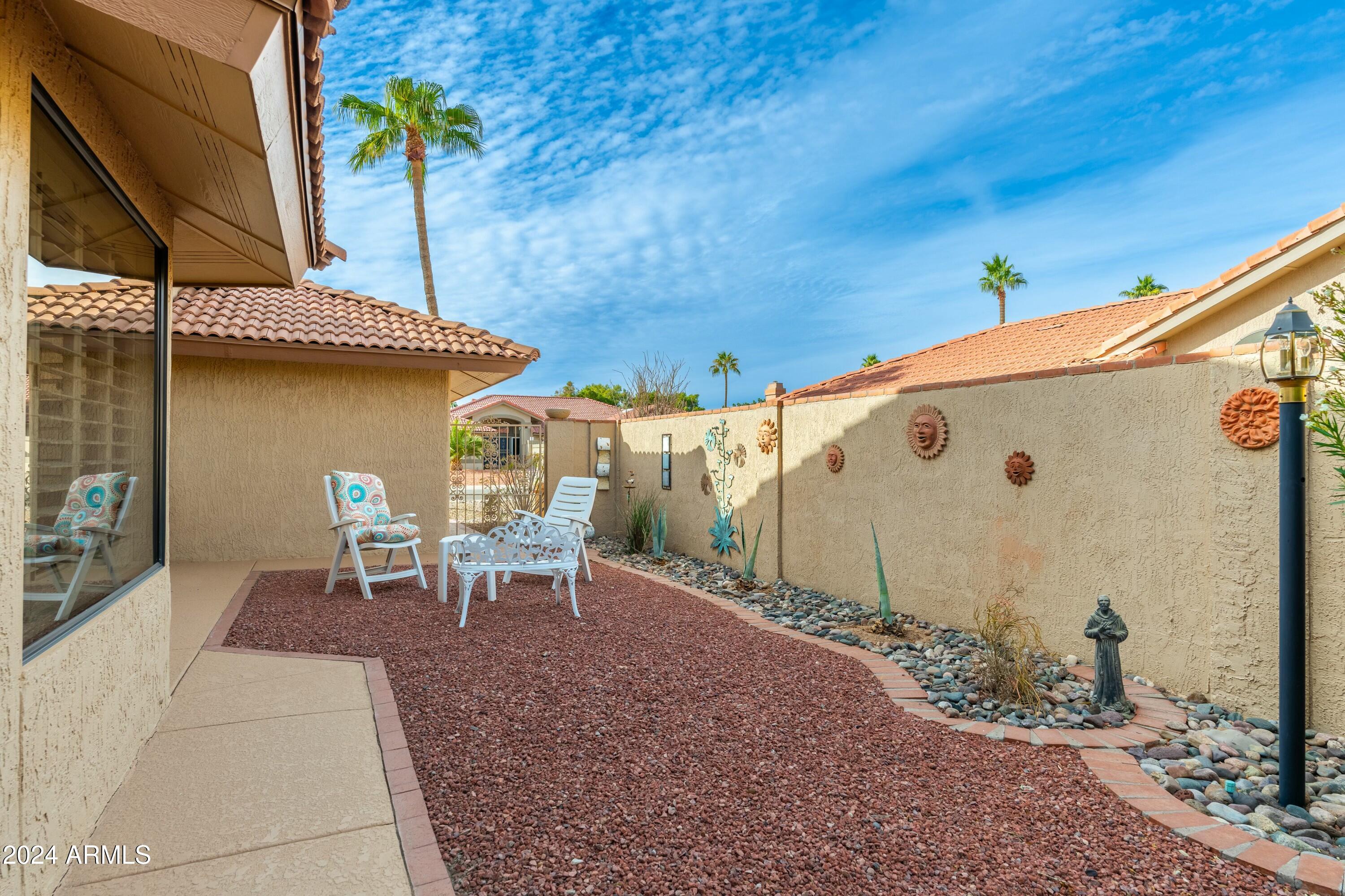 21015 N DESERT SANDS Drive