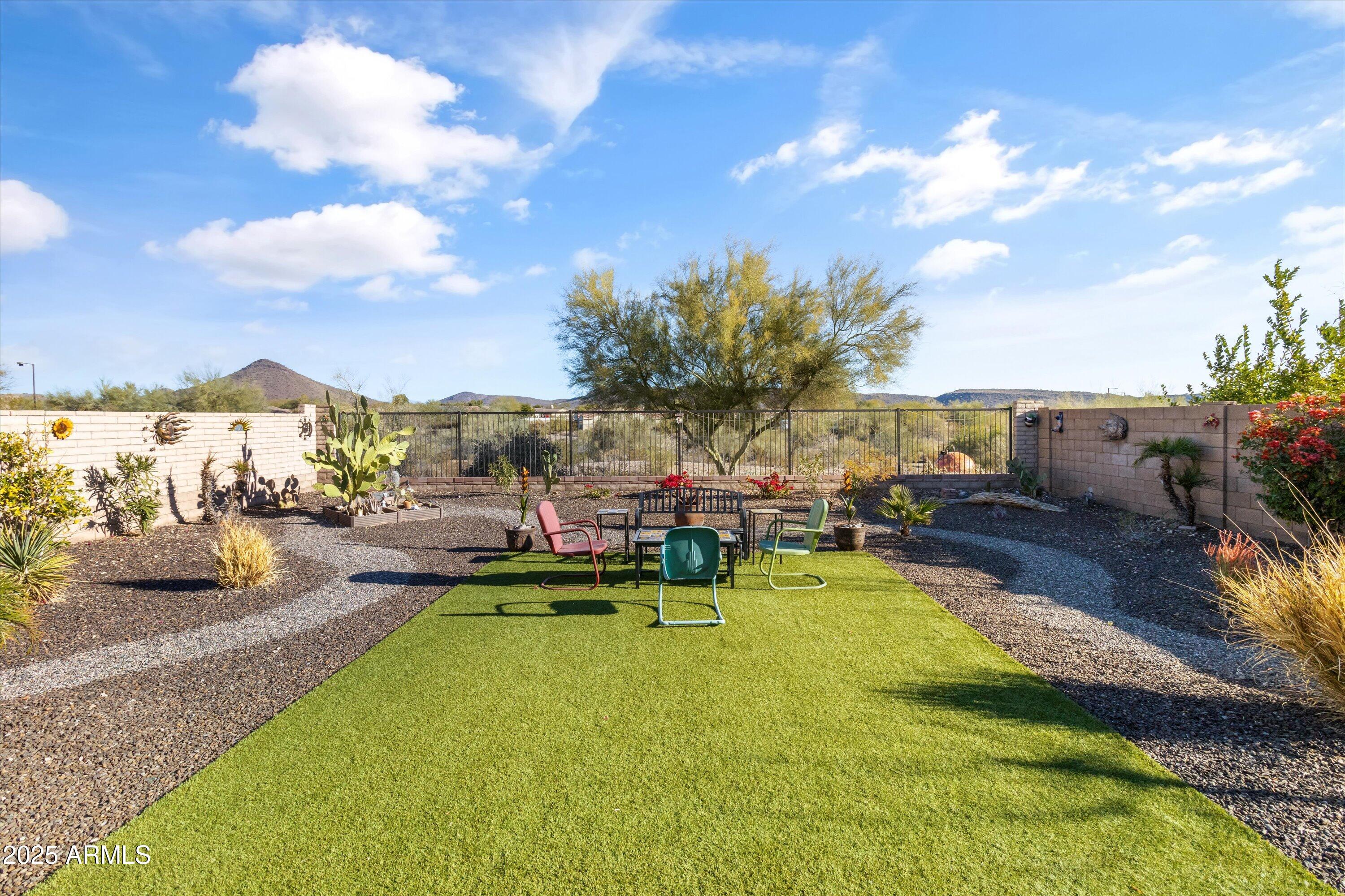 12682 W DESERT MIRAGE Drive