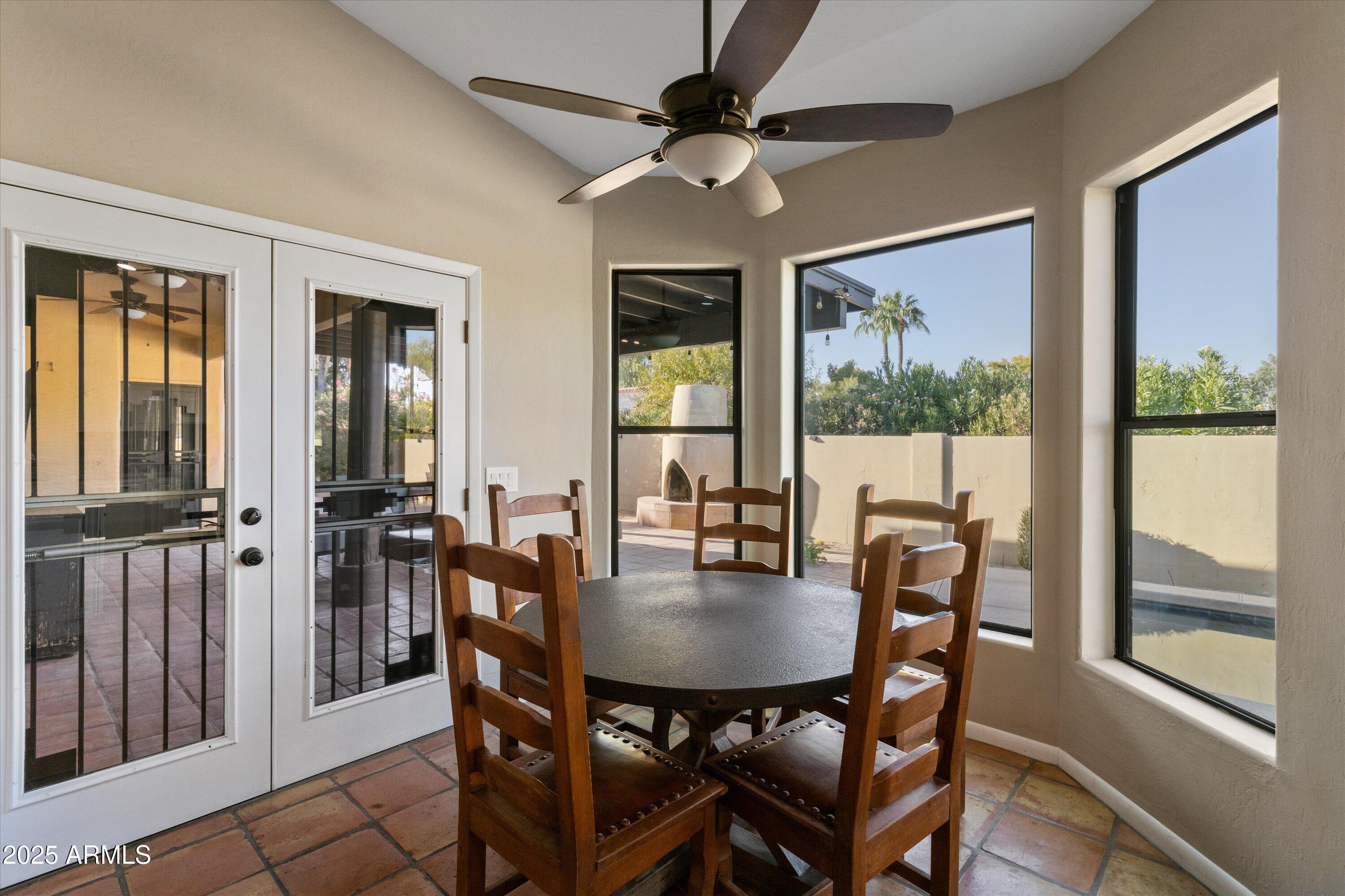 3418 E Las Rocas Drive