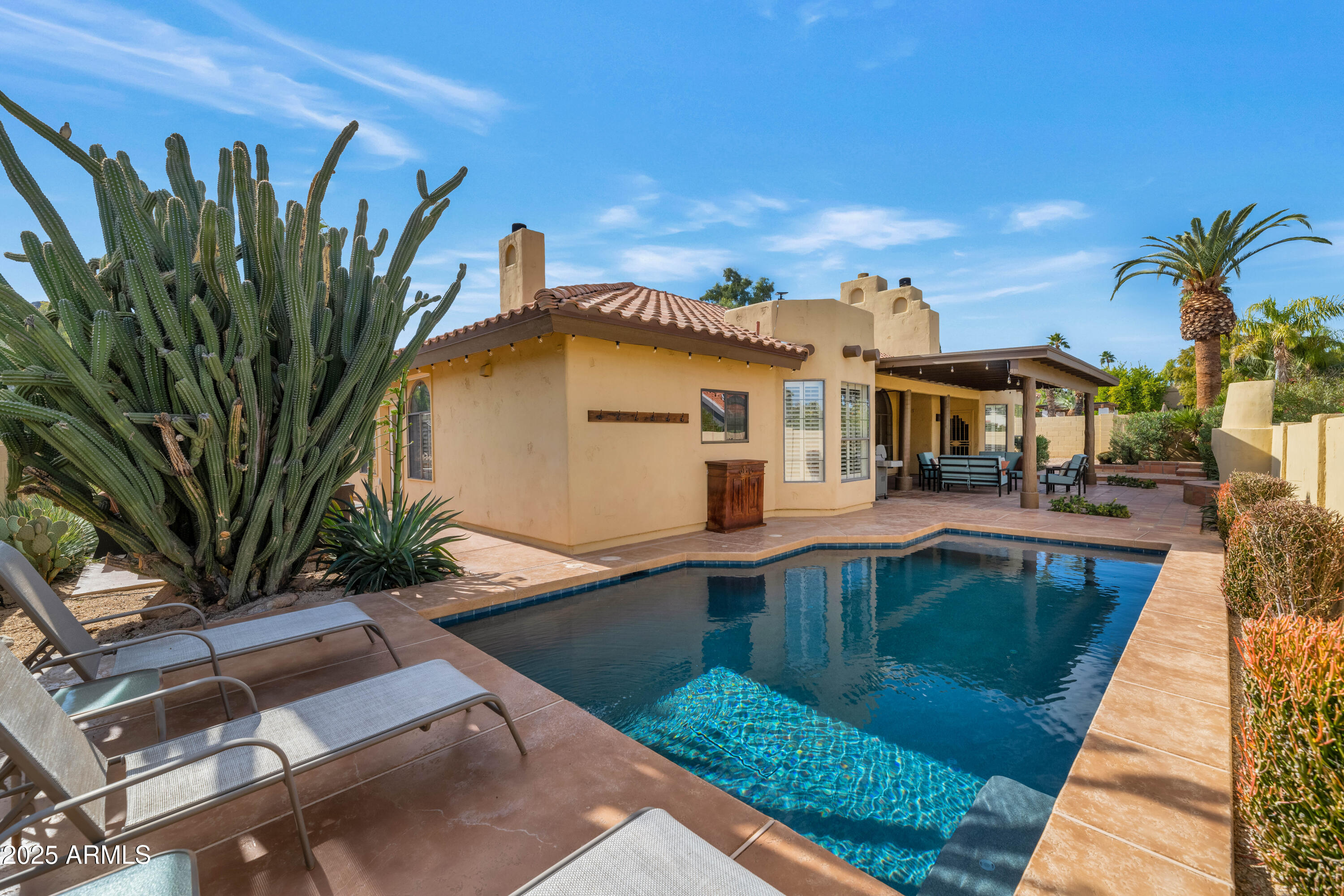 3418 E Las Rocas Drive