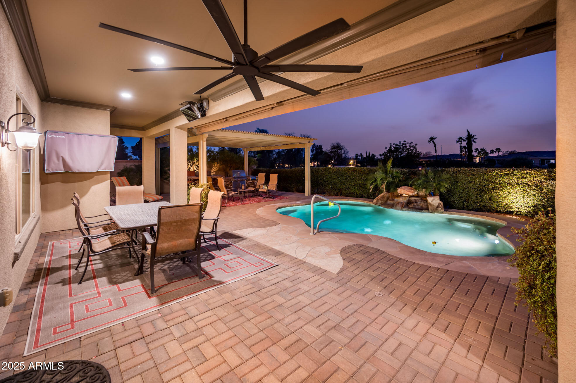 23116 N DEL MONTE Drive