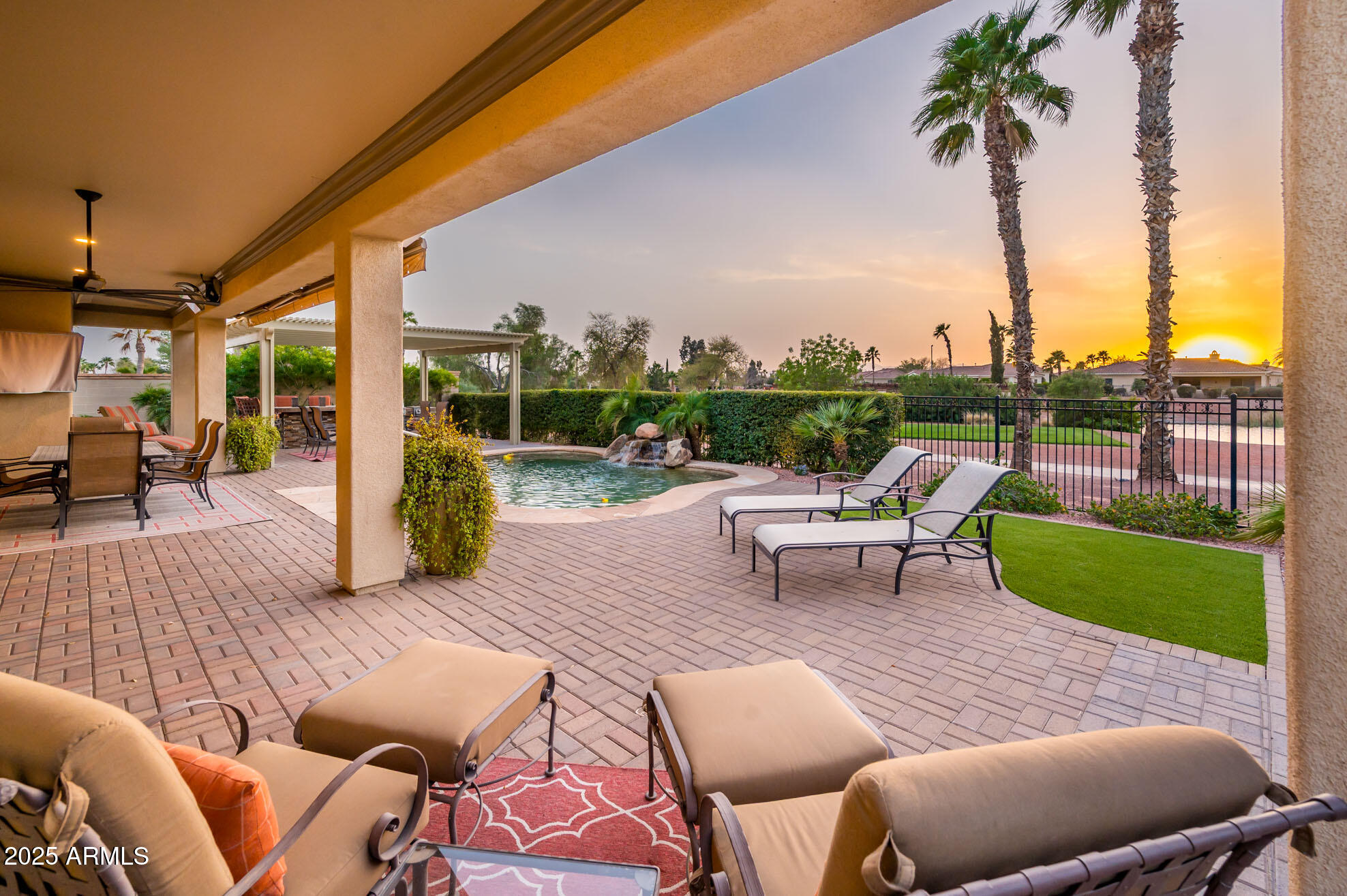 23116 N DEL MONTE Drive