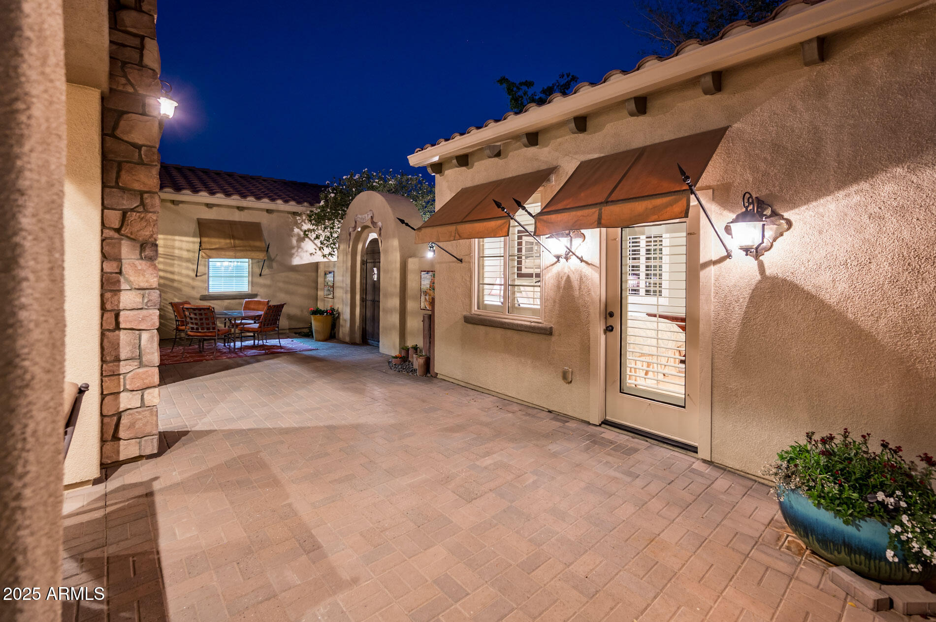 23116 N DEL MONTE Drive