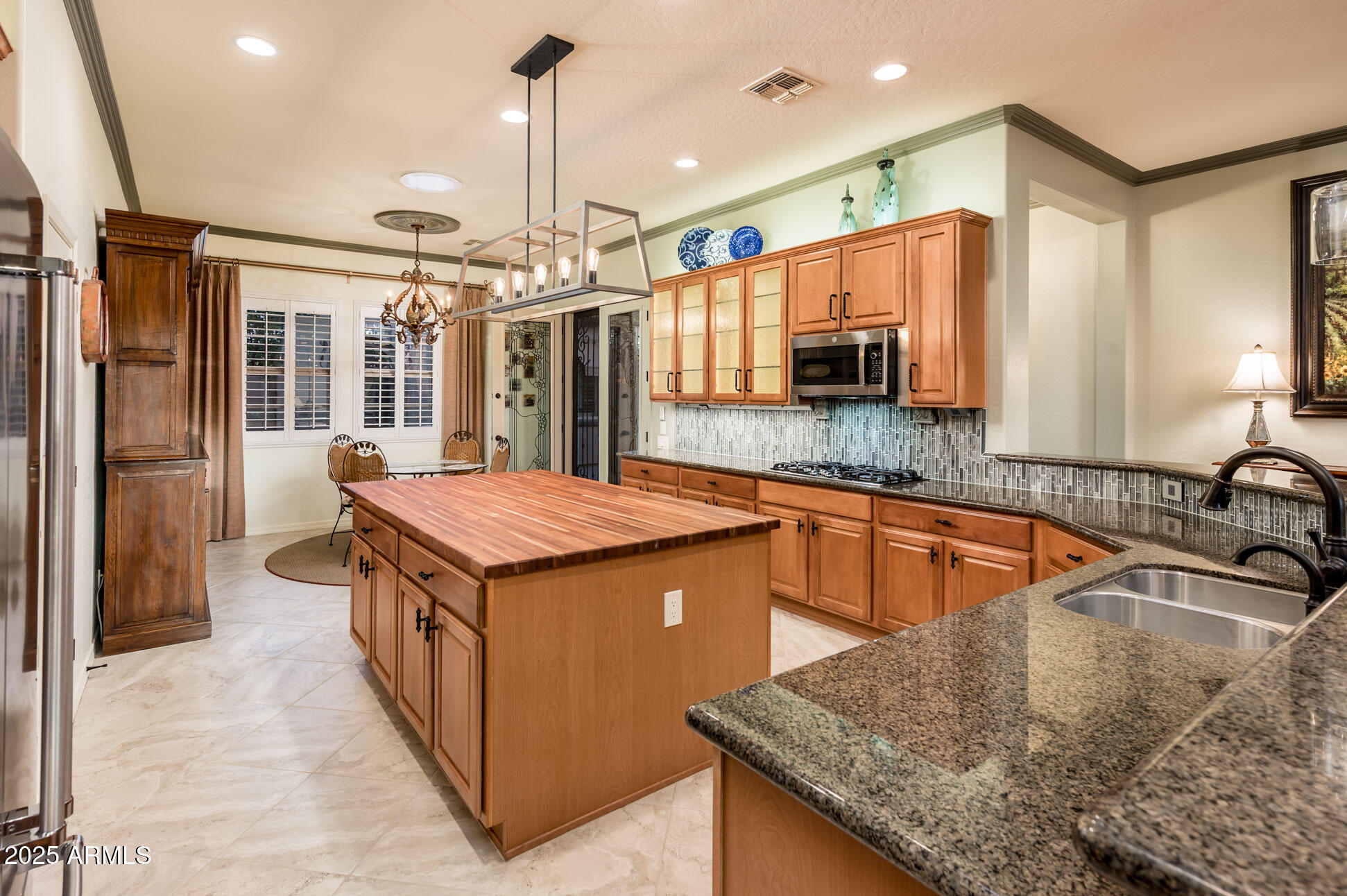 23116 N DEL MONTE Drive