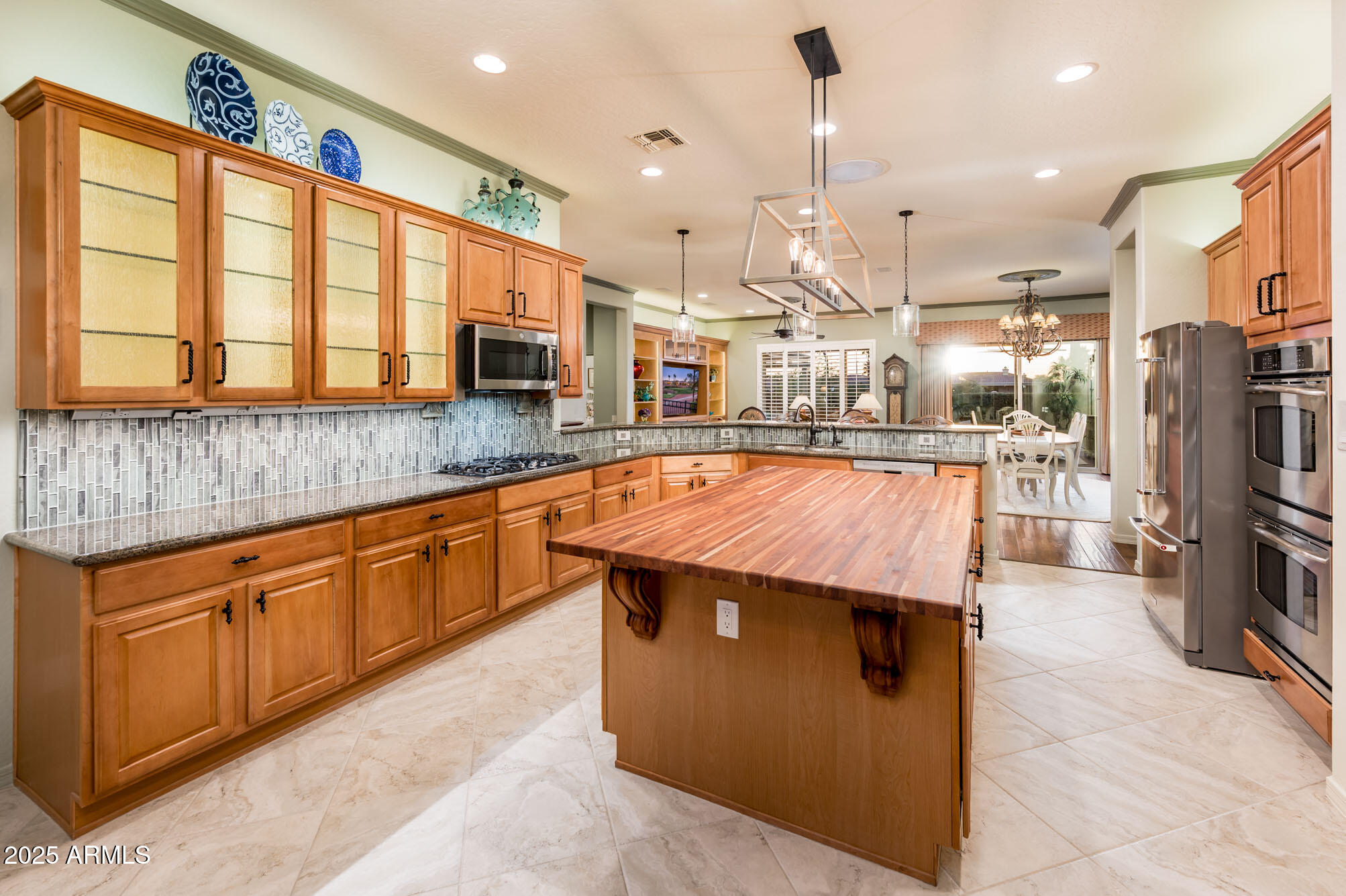 23116 N DEL MONTE Drive