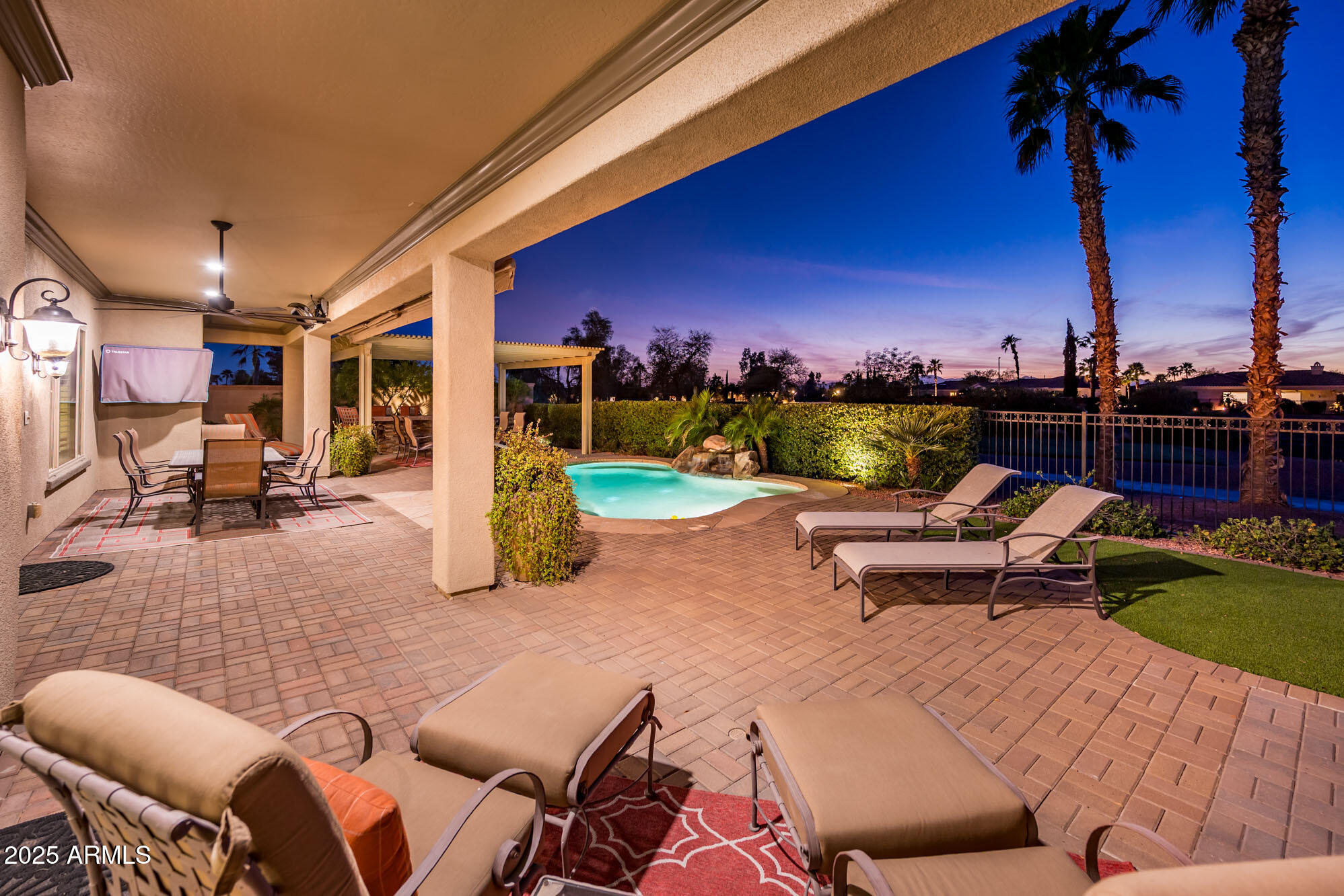 23116 N DEL MONTE Drive