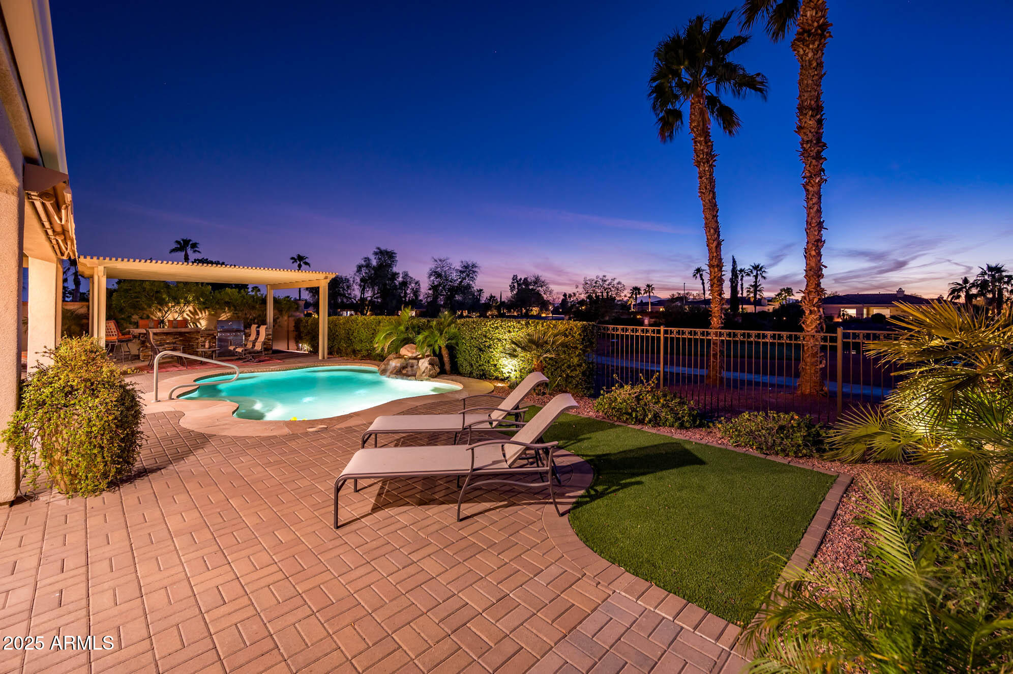 23116 N DEL MONTE Drive