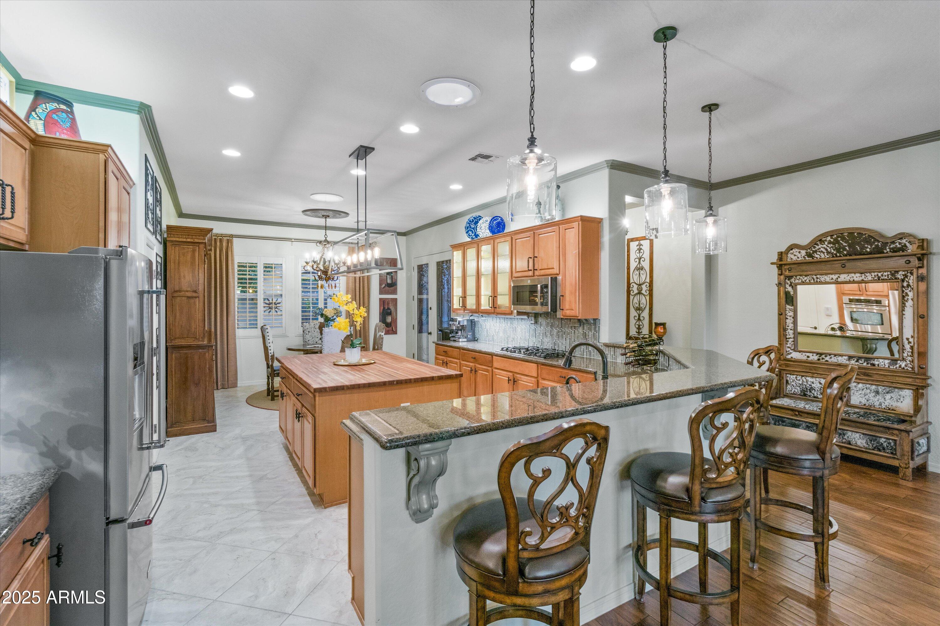23116 N DEL MONTE Drive