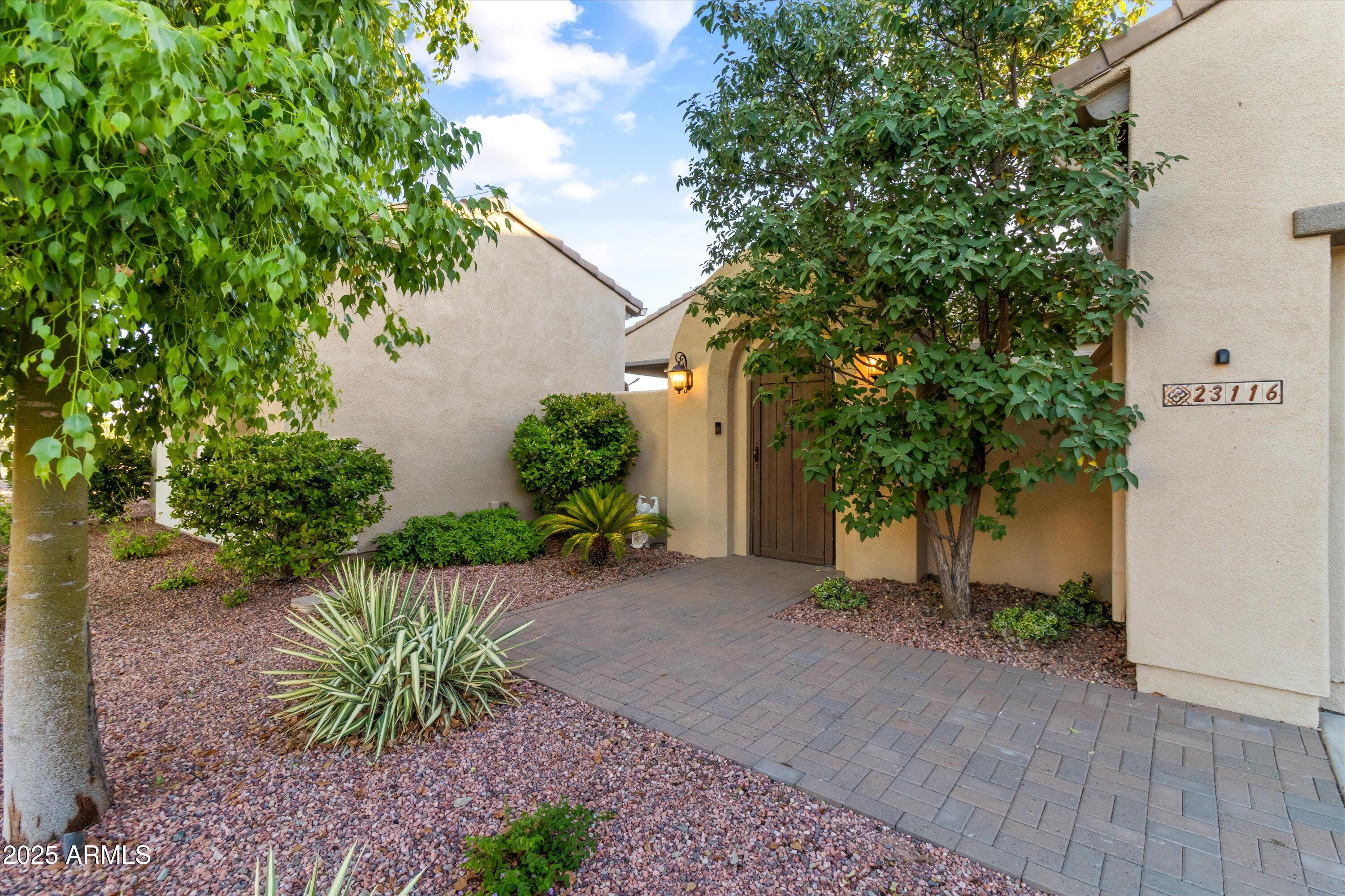 23116 N DEL MONTE Drive