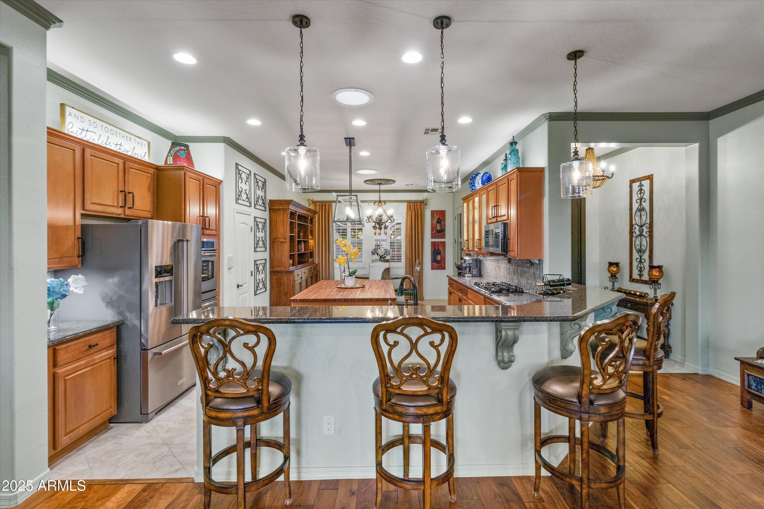 23116 N DEL MONTE Drive