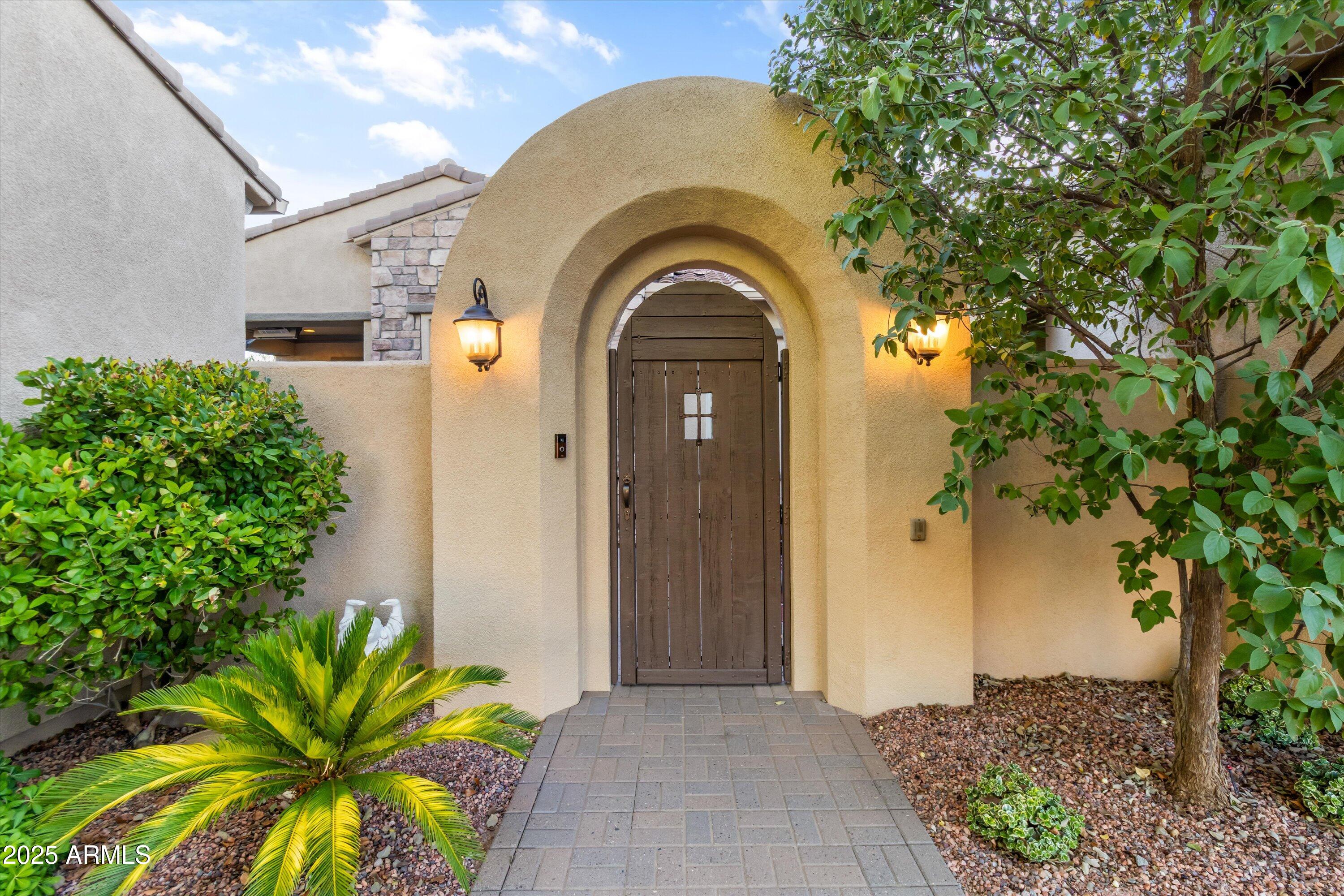 23116 N DEL MONTE Drive