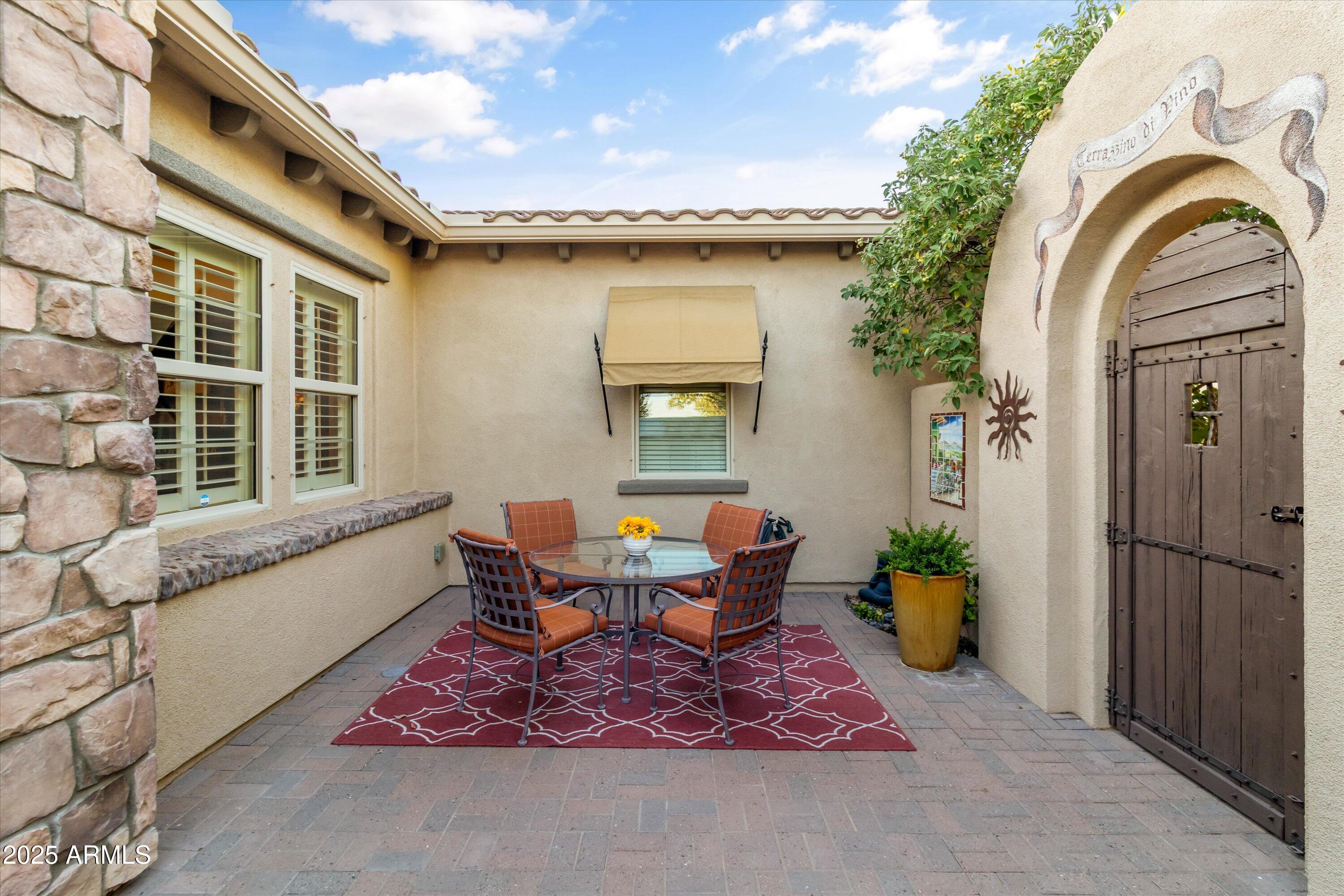 23116 N DEL MONTE Drive