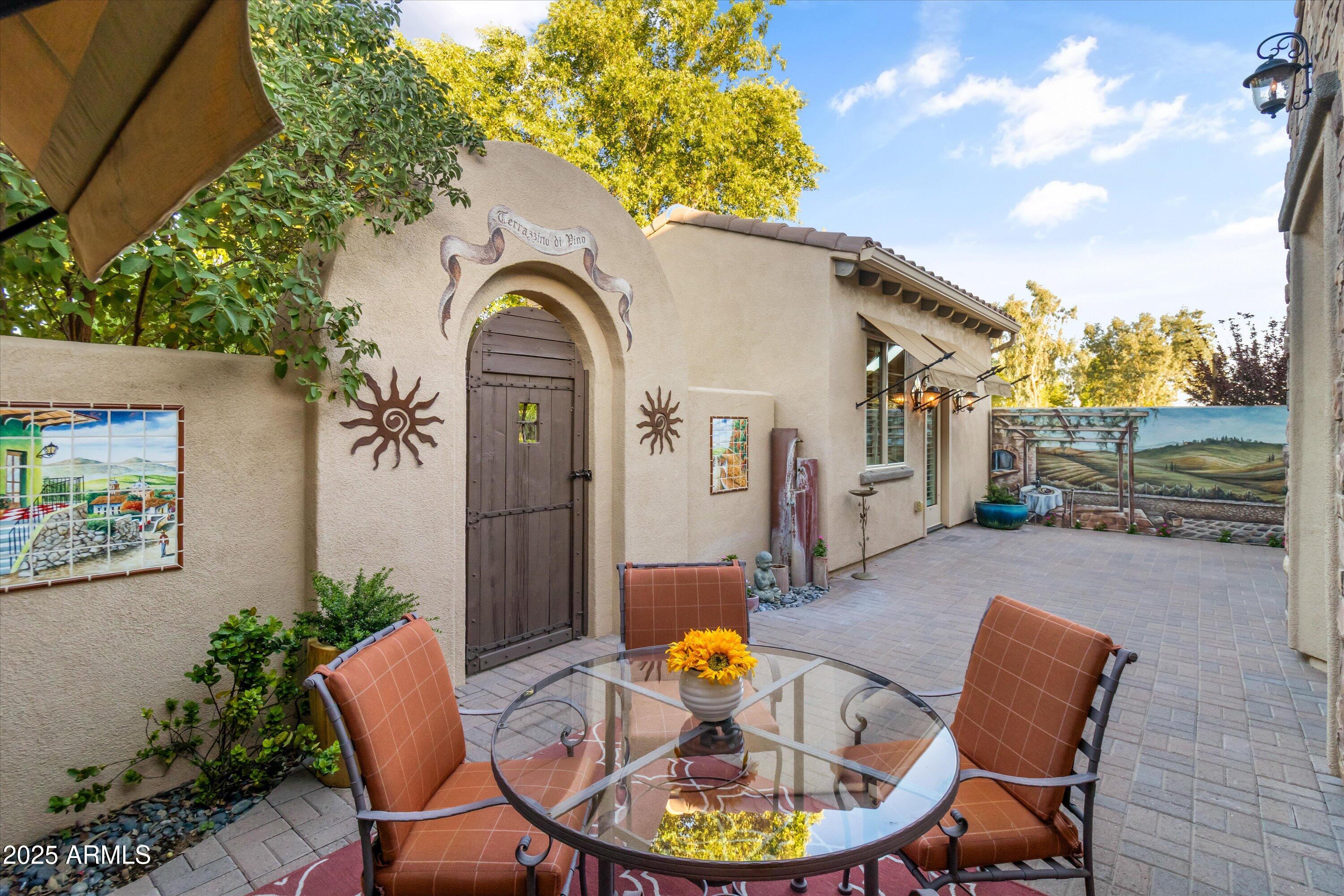 23116 N DEL MONTE Drive