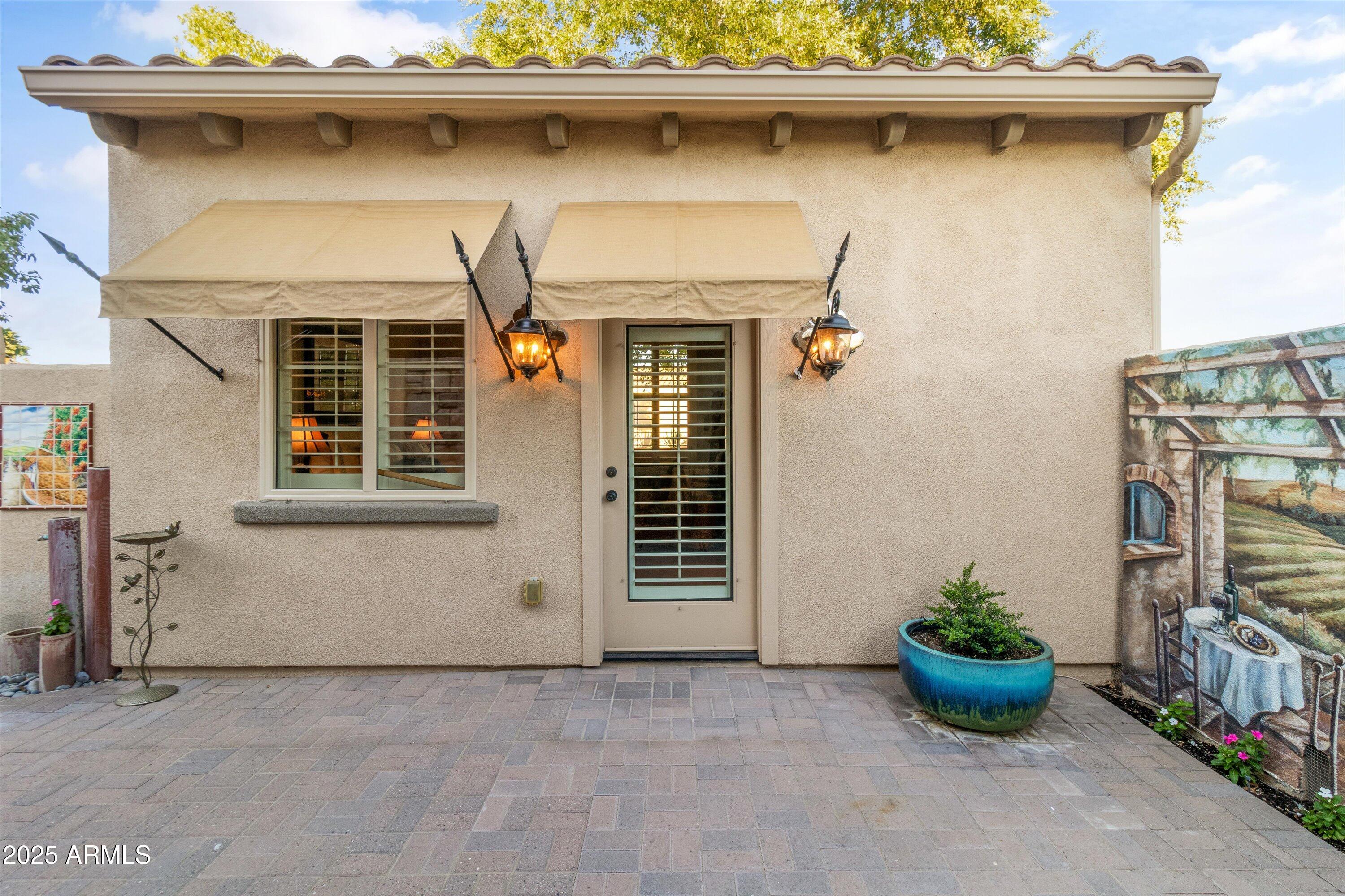 23116 N DEL MONTE Drive