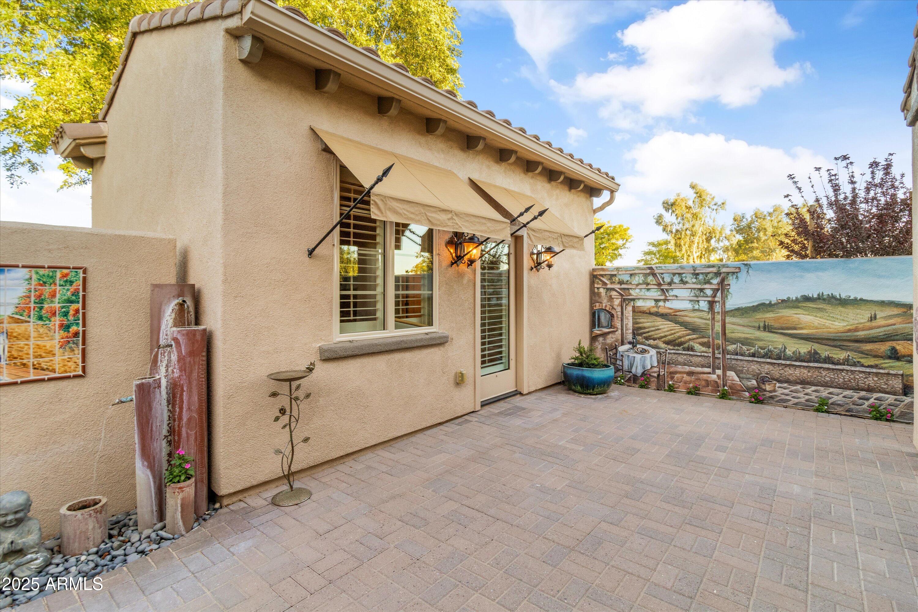 23116 N DEL MONTE Drive