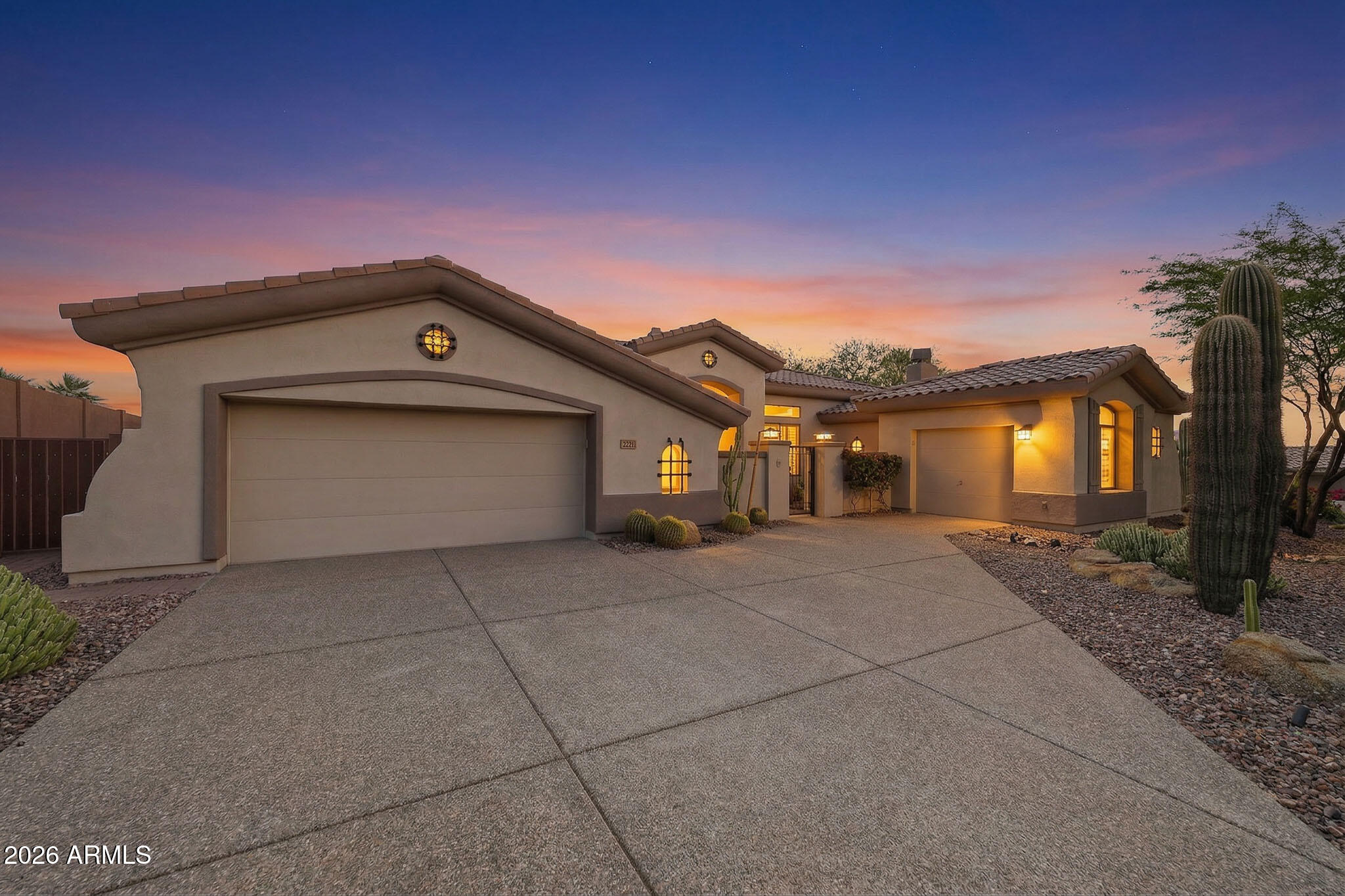 2223 W HAZELHURST Court