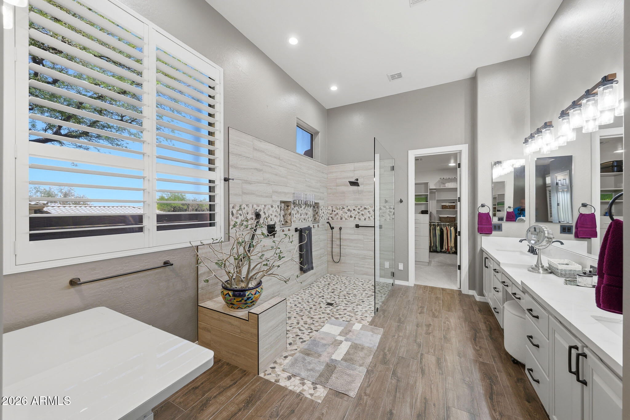 2223 W HAZELHURST Court