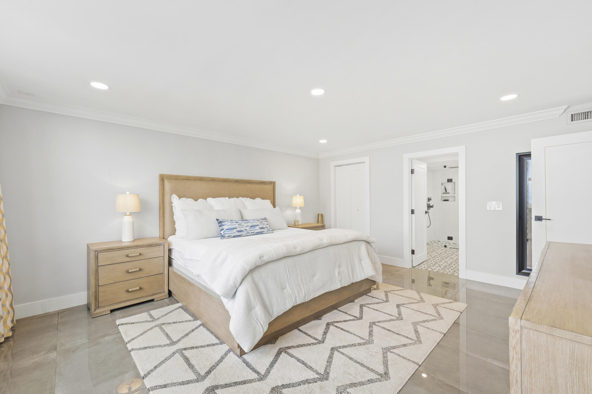 5440 N OCEAN Drive 1404