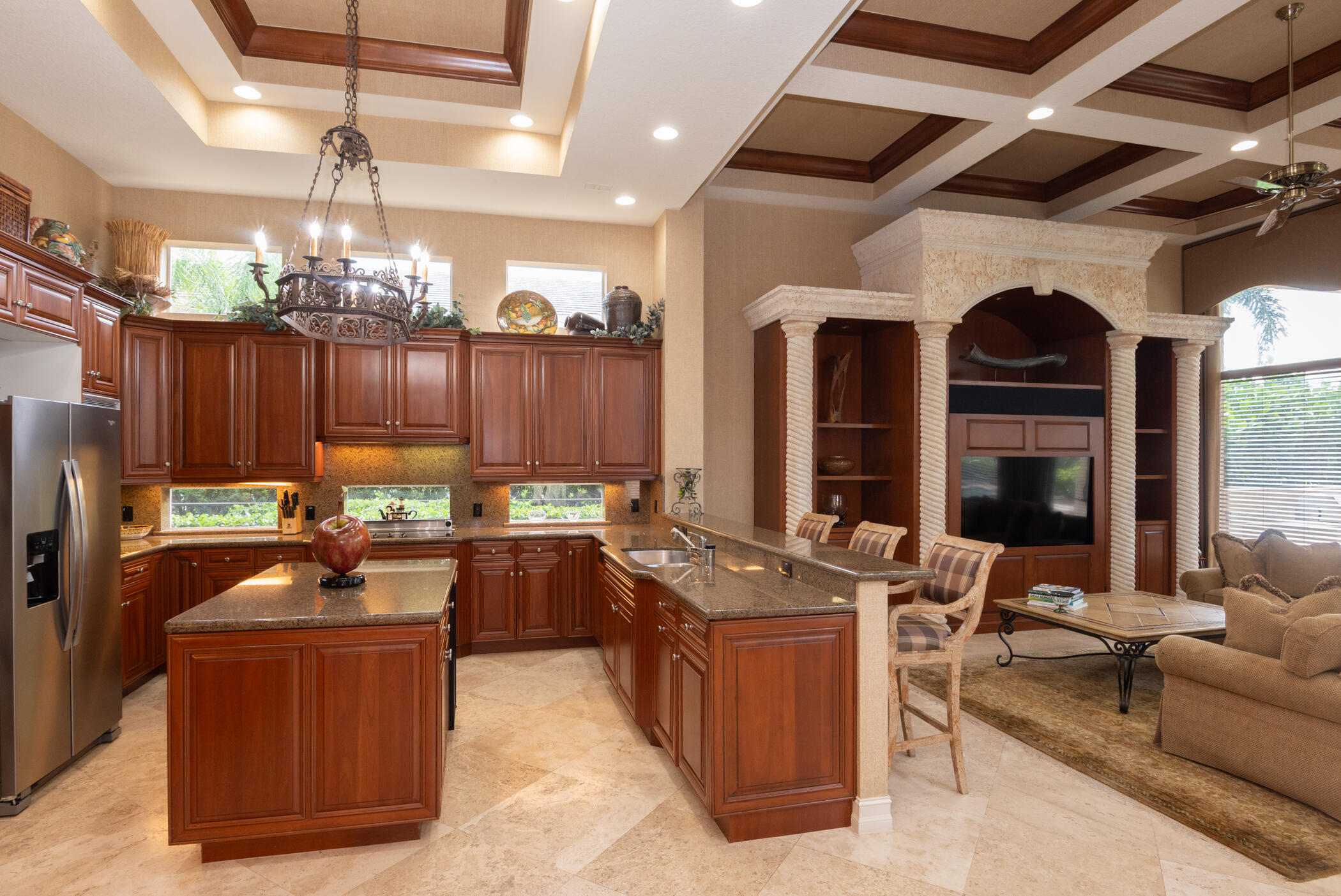 123 Grand Palm Way