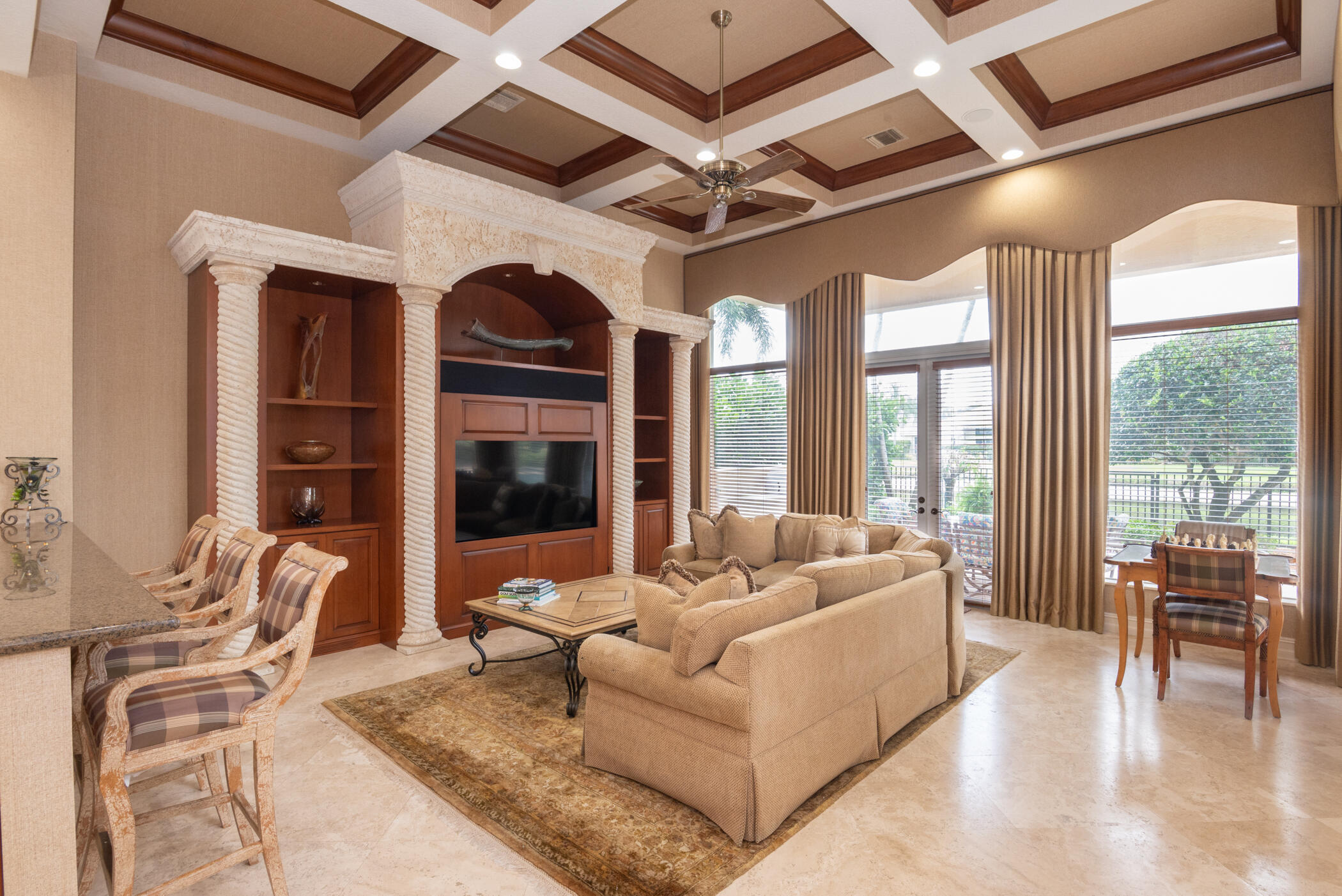 123 Grand Palm Way