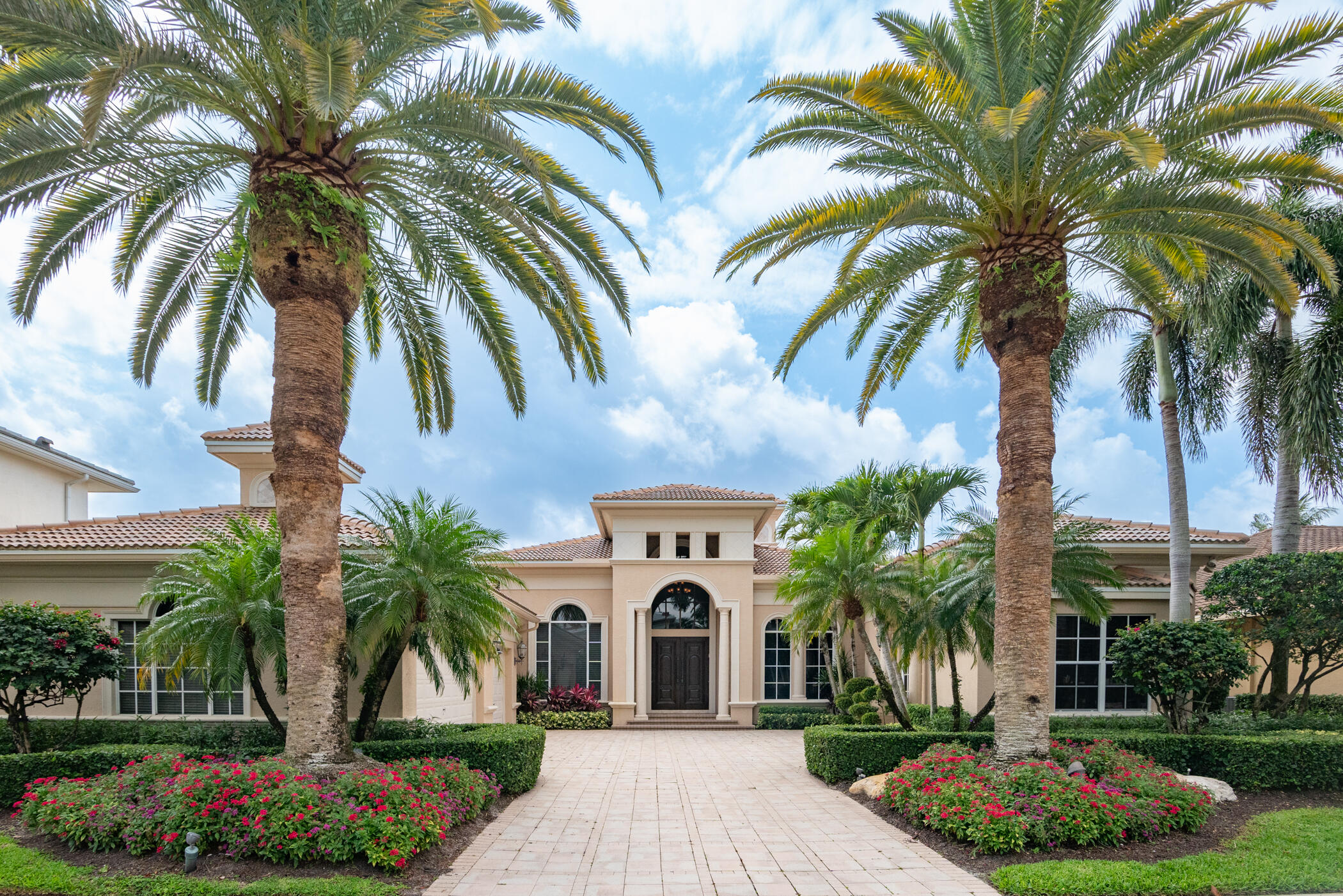 123 Grand Palm Way