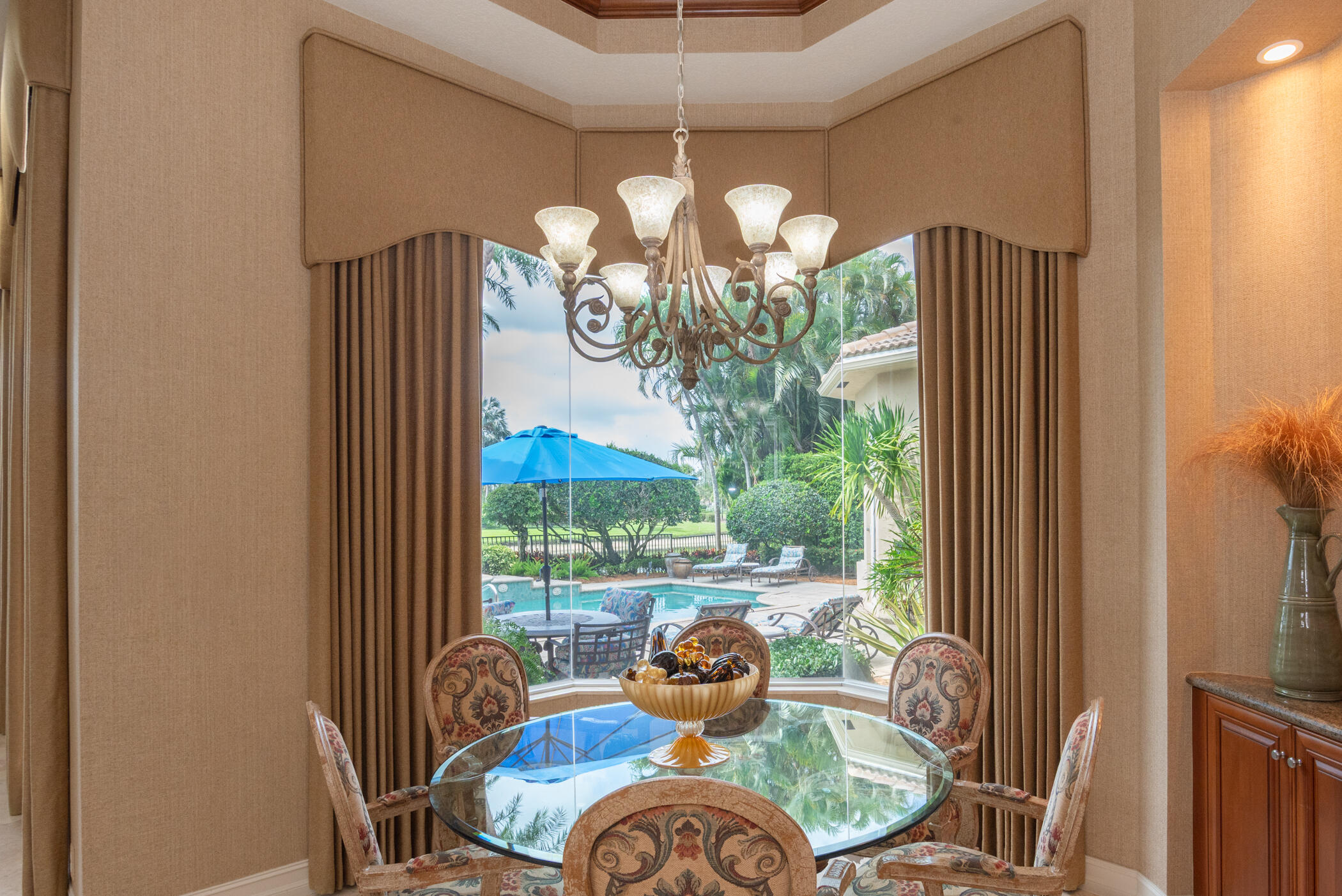123 Grand Palm Way