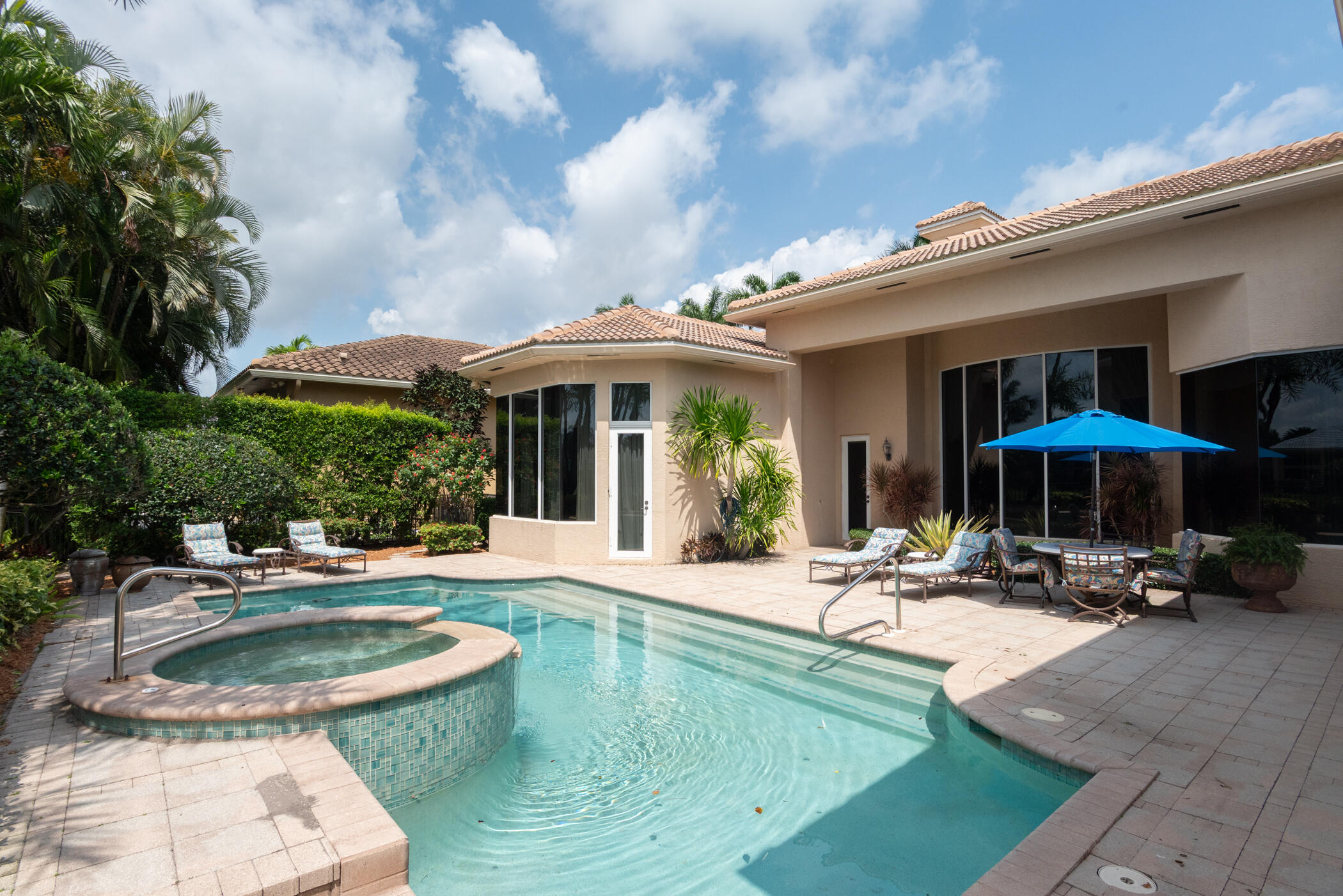 123 Grand Palm Way