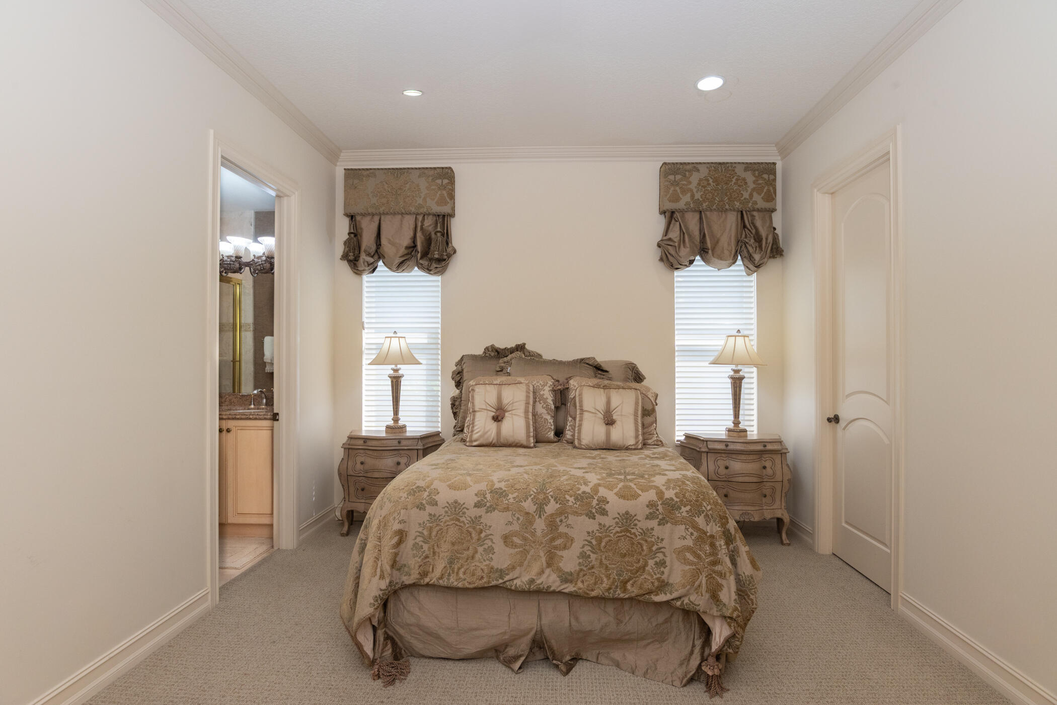 123 Grand Palm Way