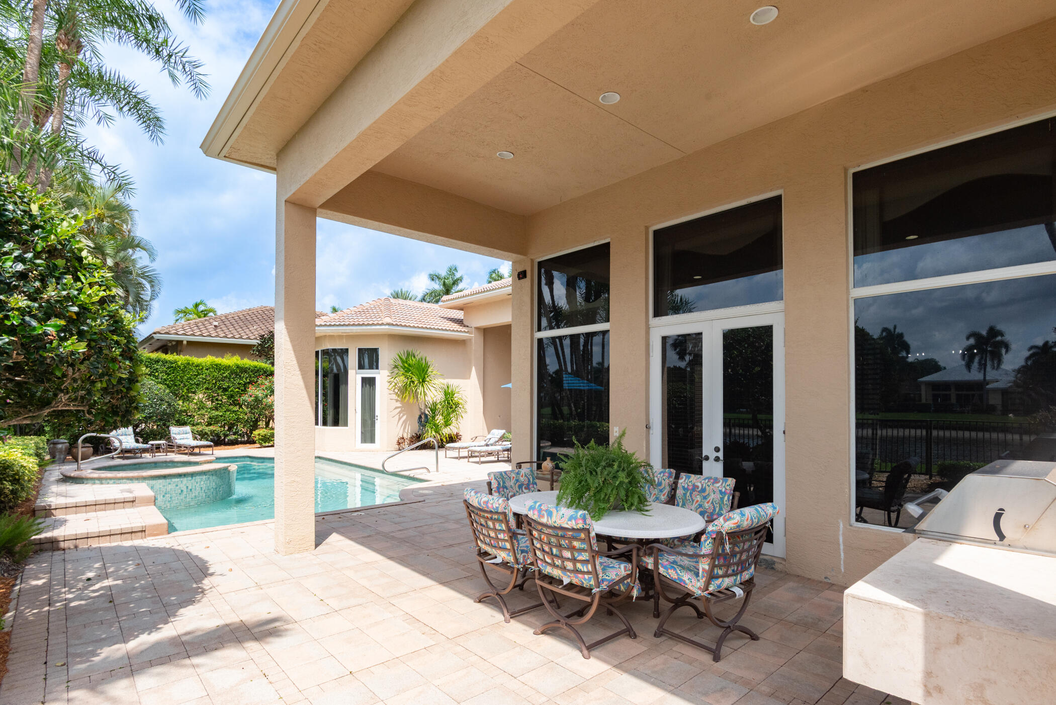 123 Grand Palm Way