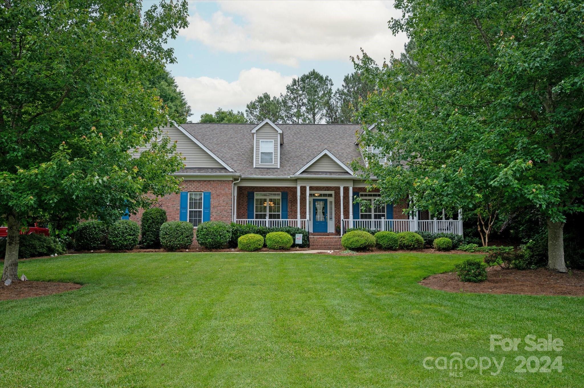 1025 Easthampton Lane