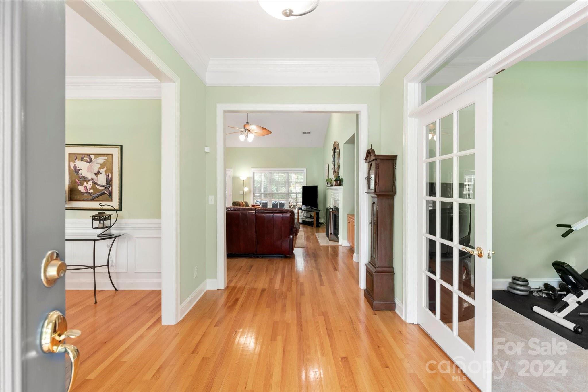 1025 Easthampton Lane