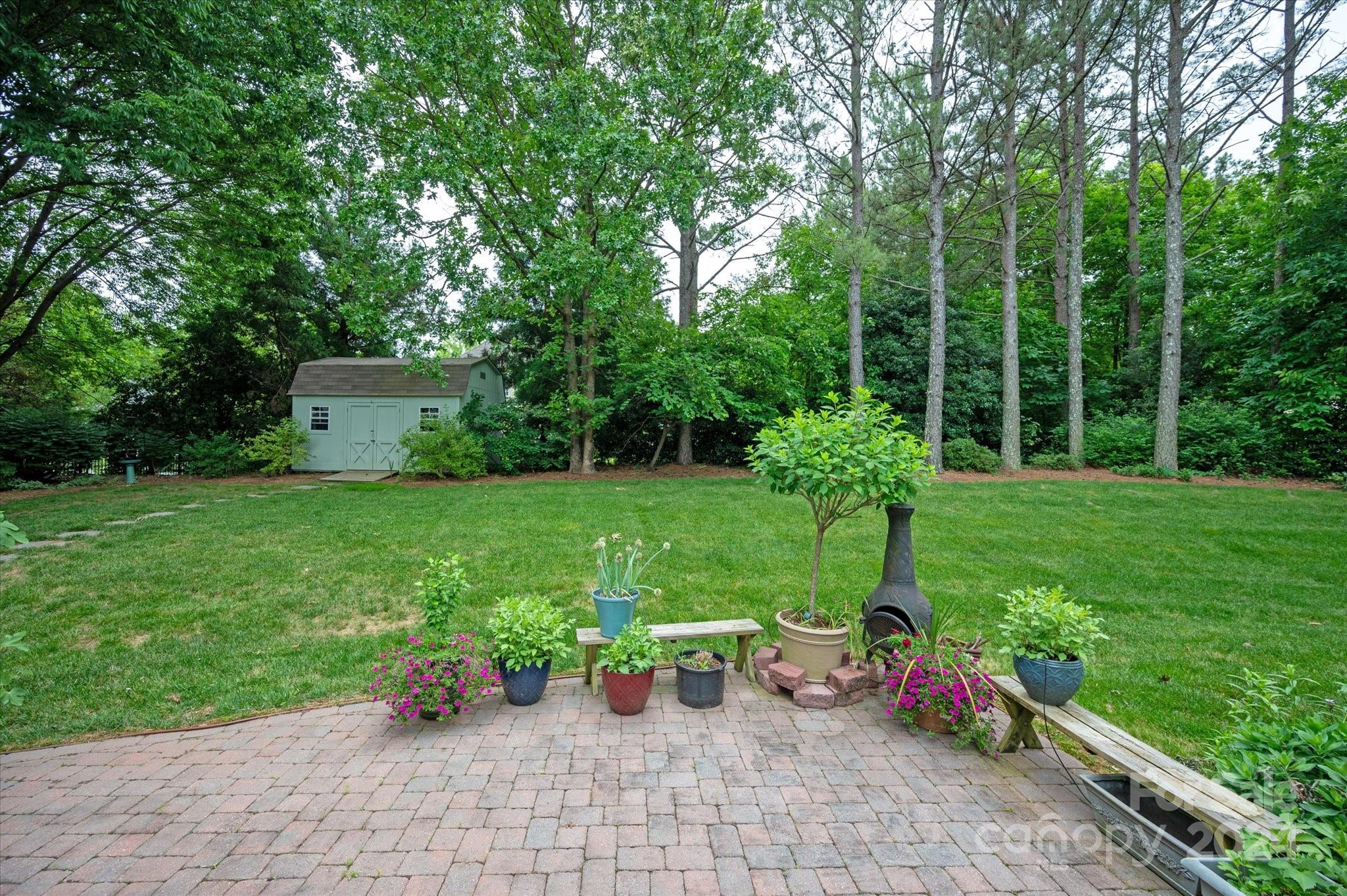 1025 Easthampton Lane
