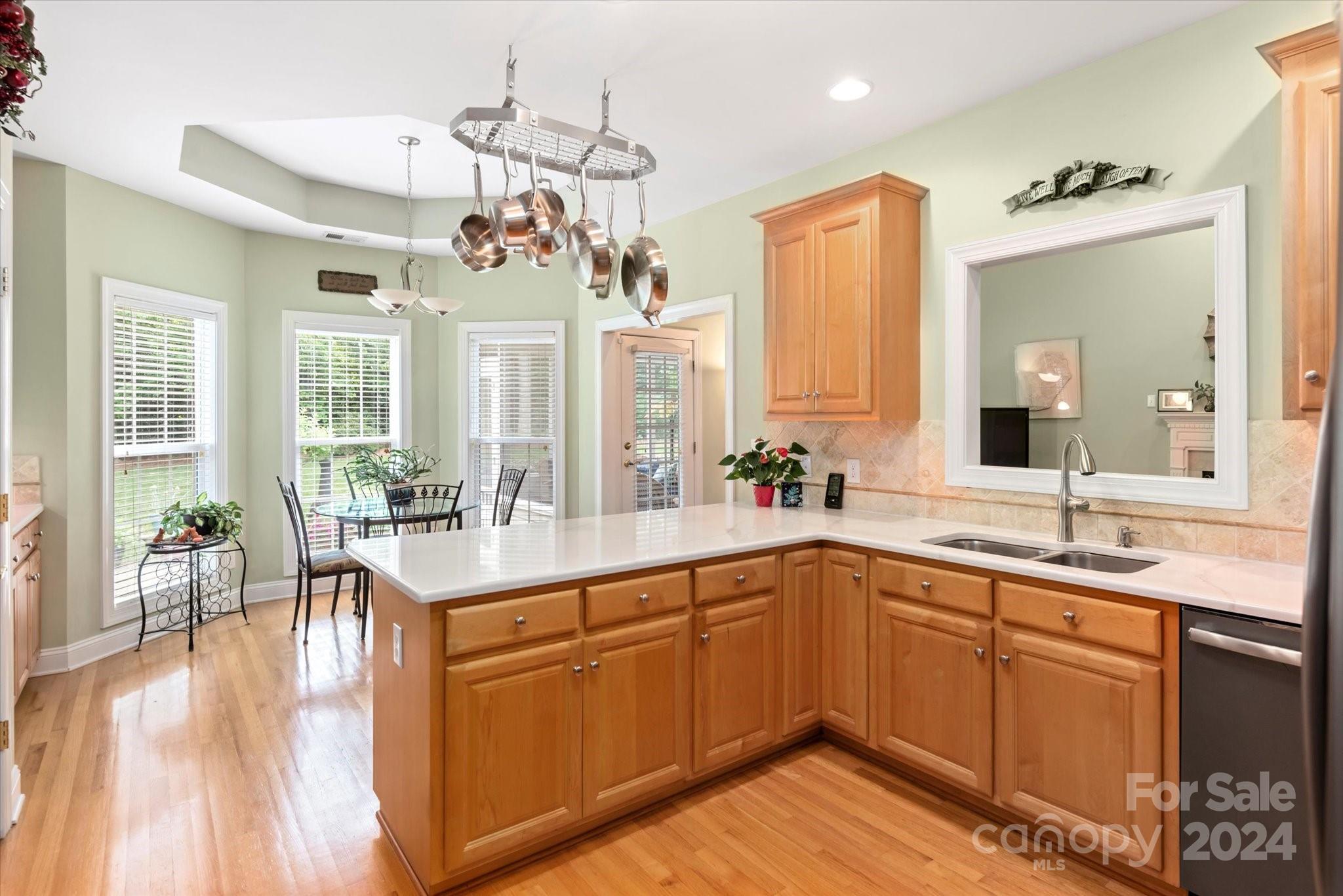1025 Easthampton Lane