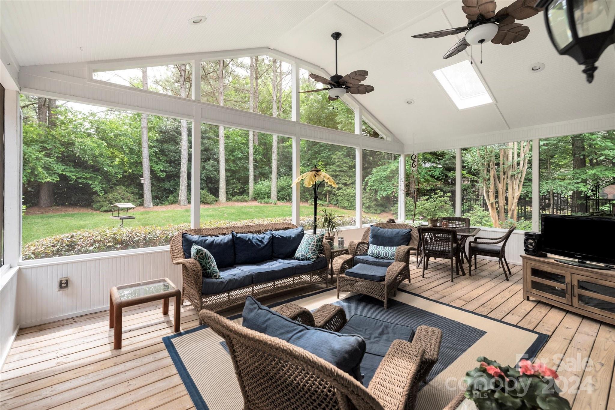 1025 Easthampton Lane