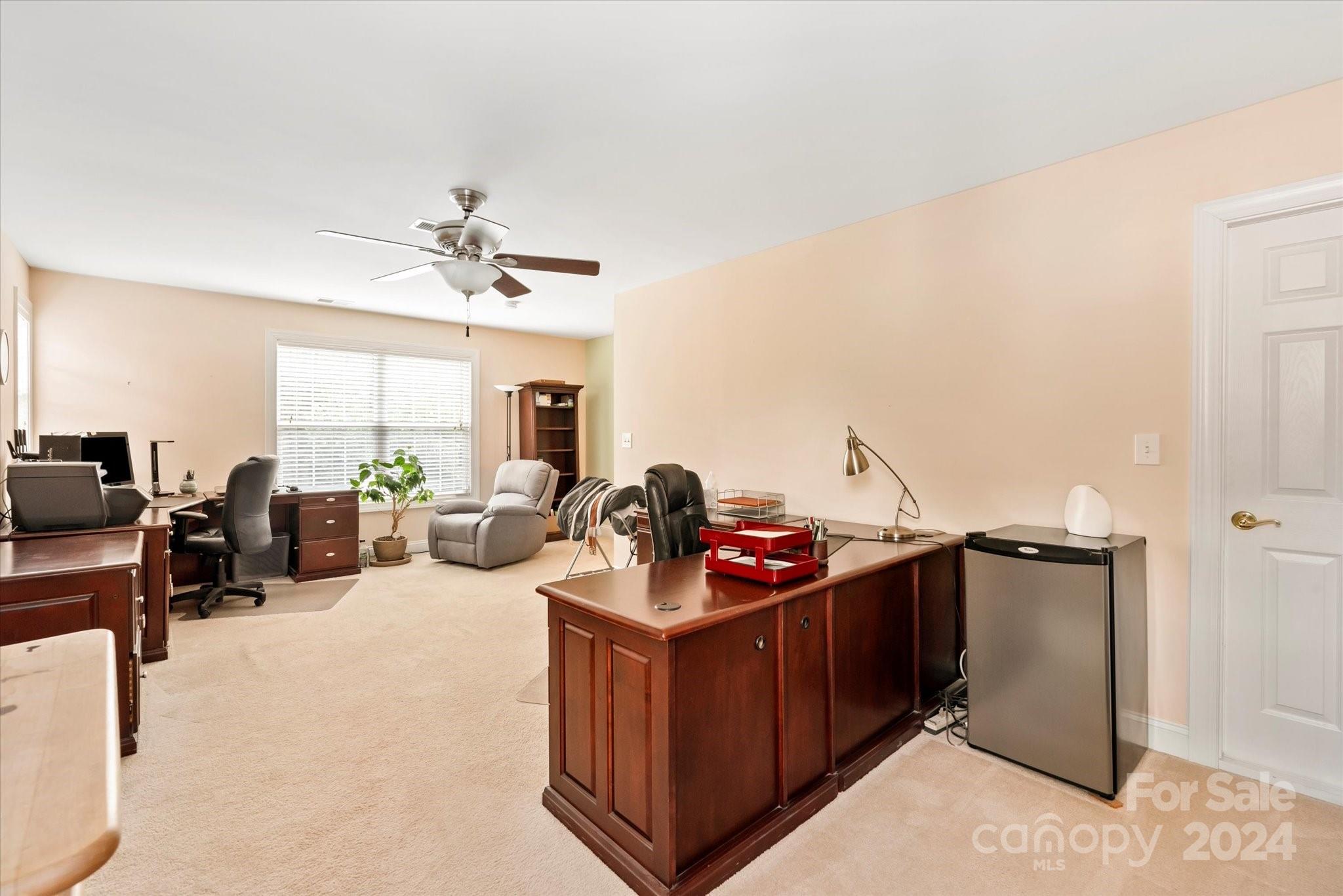 1025 Easthampton Lane