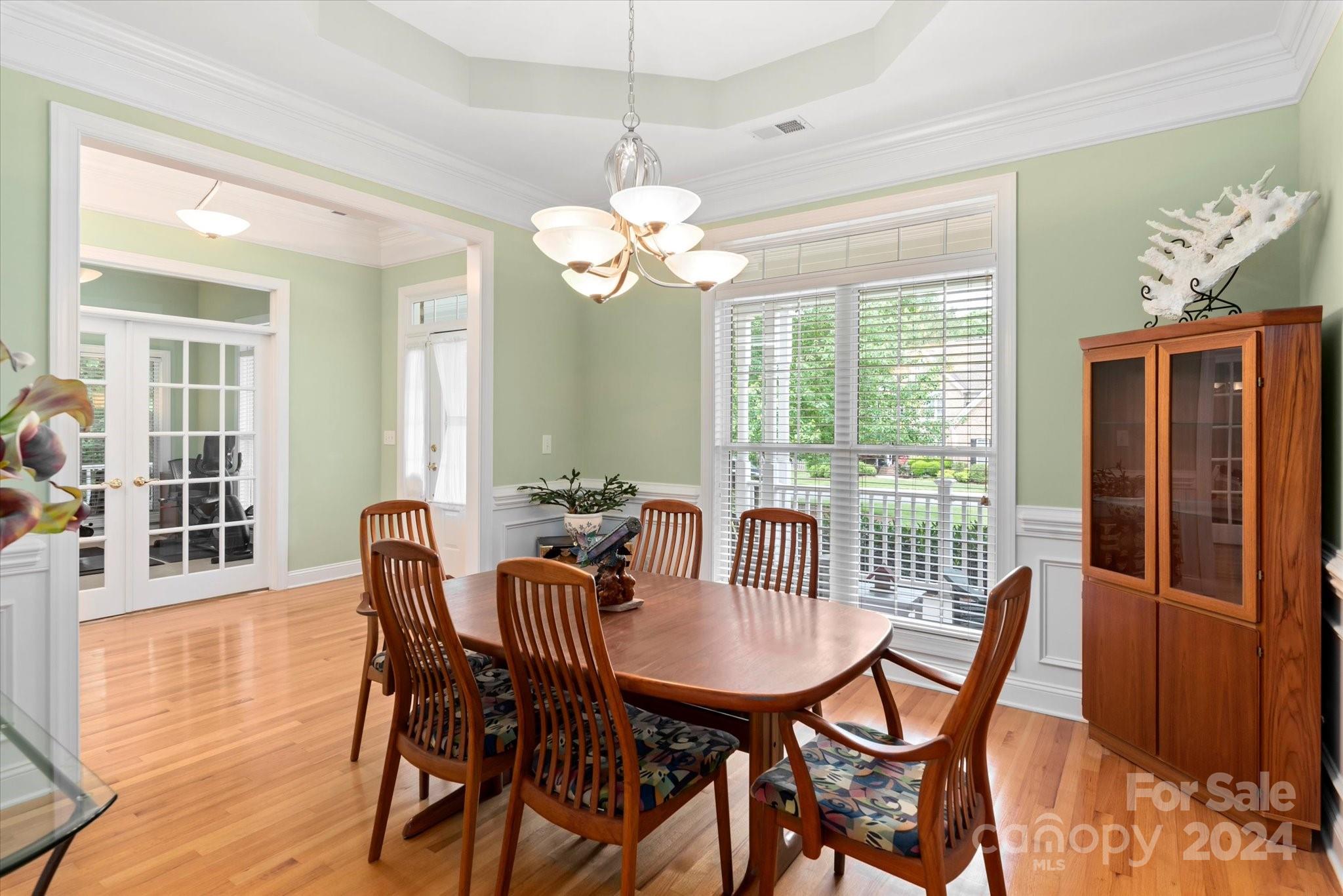 1025 Easthampton Lane