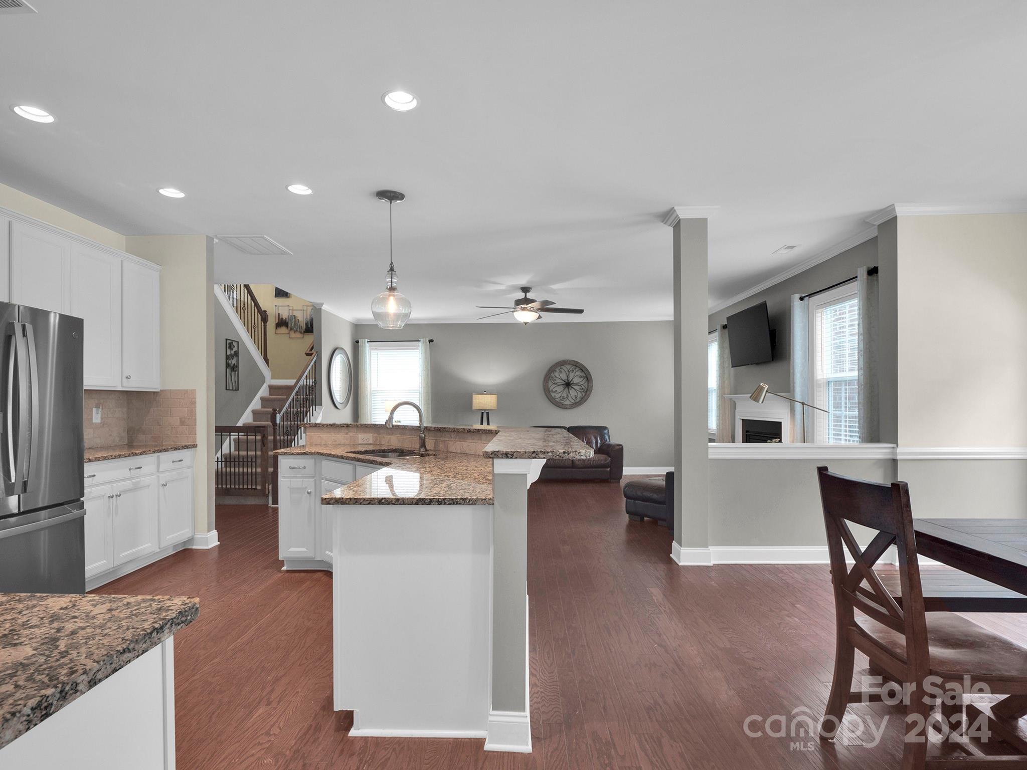3800 Bronte Lane