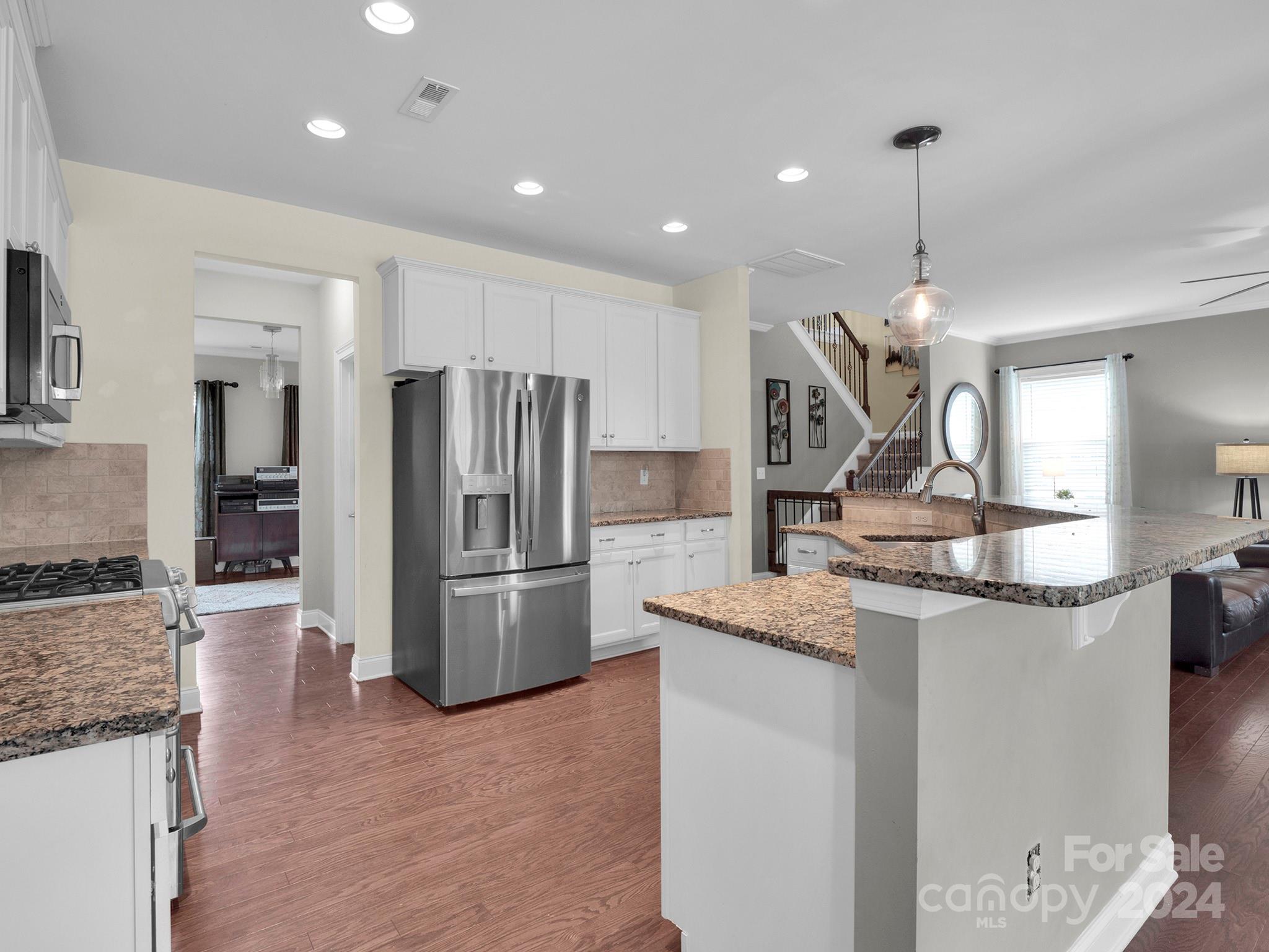 3800 Bronte Lane