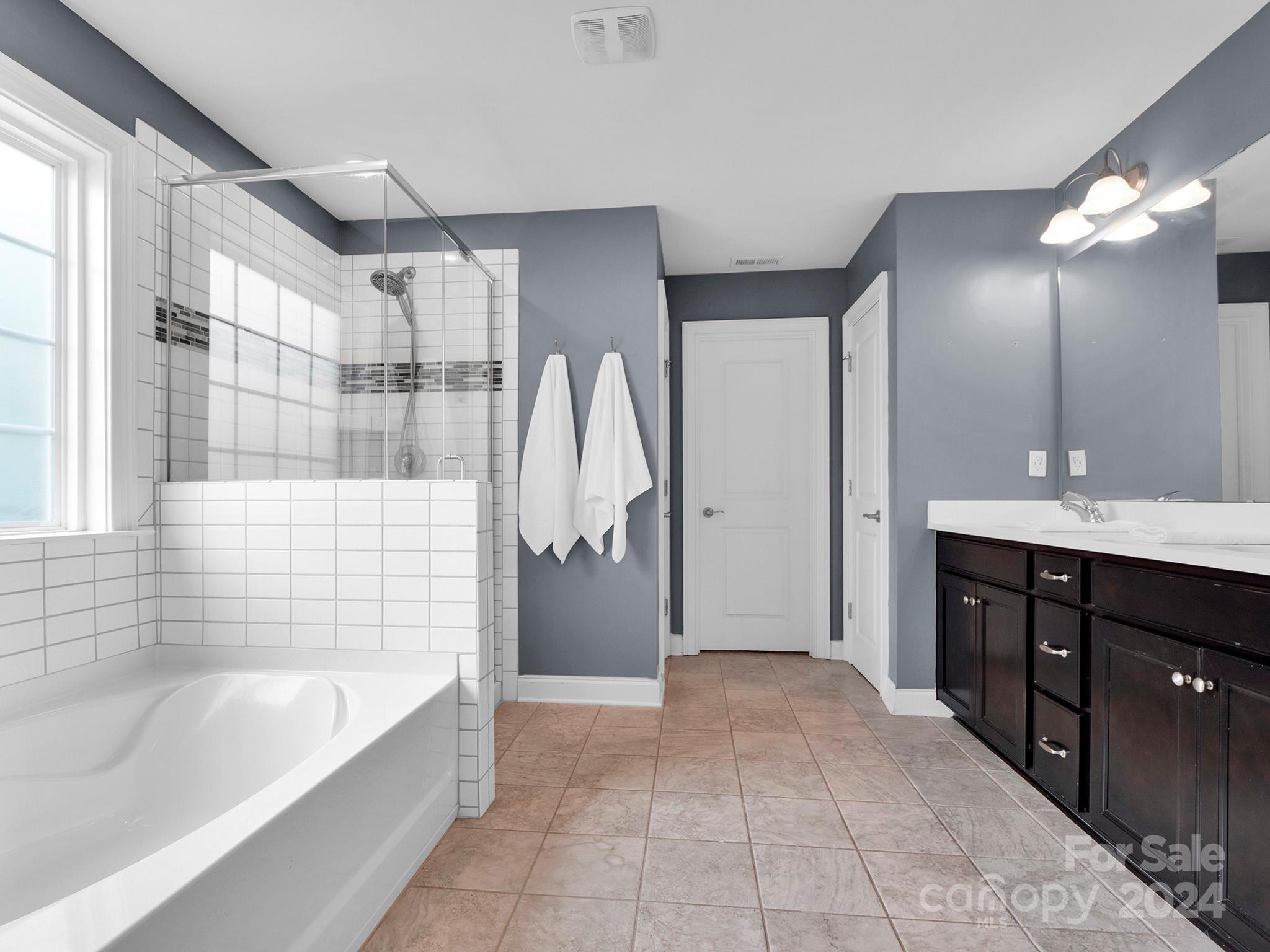 3800 Bronte Lane