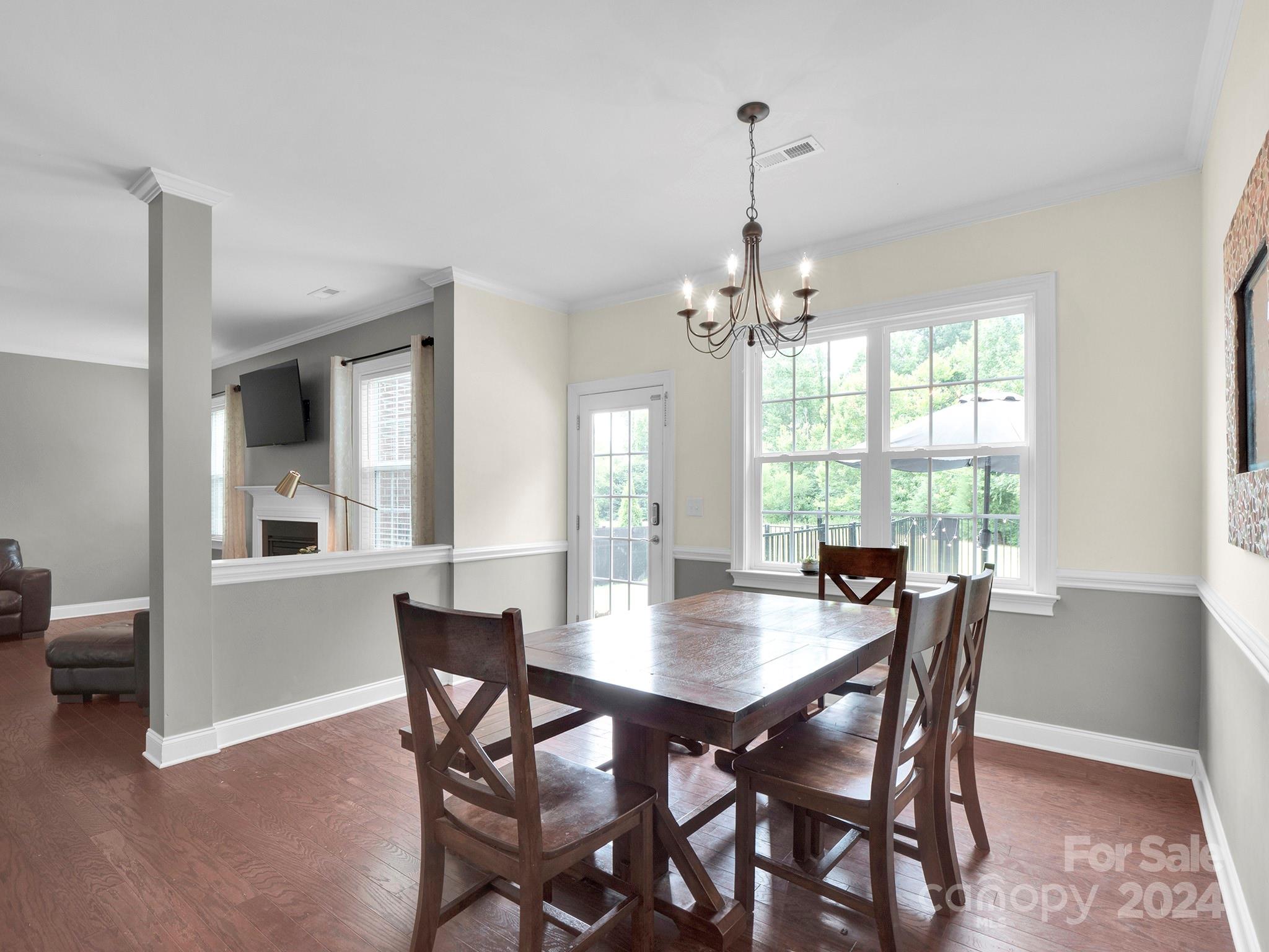3800 Bronte Lane
