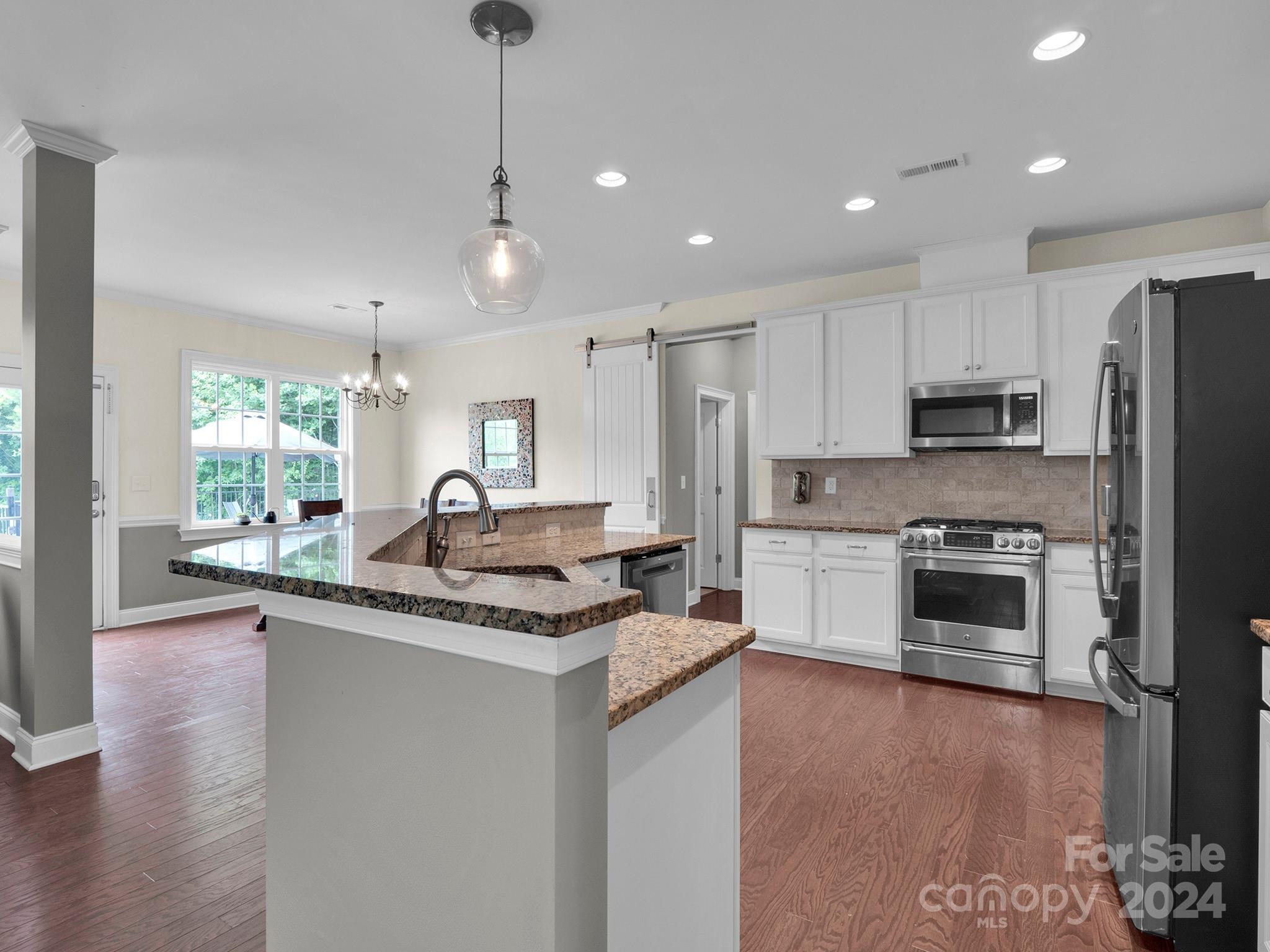 3800 Bronte Lane