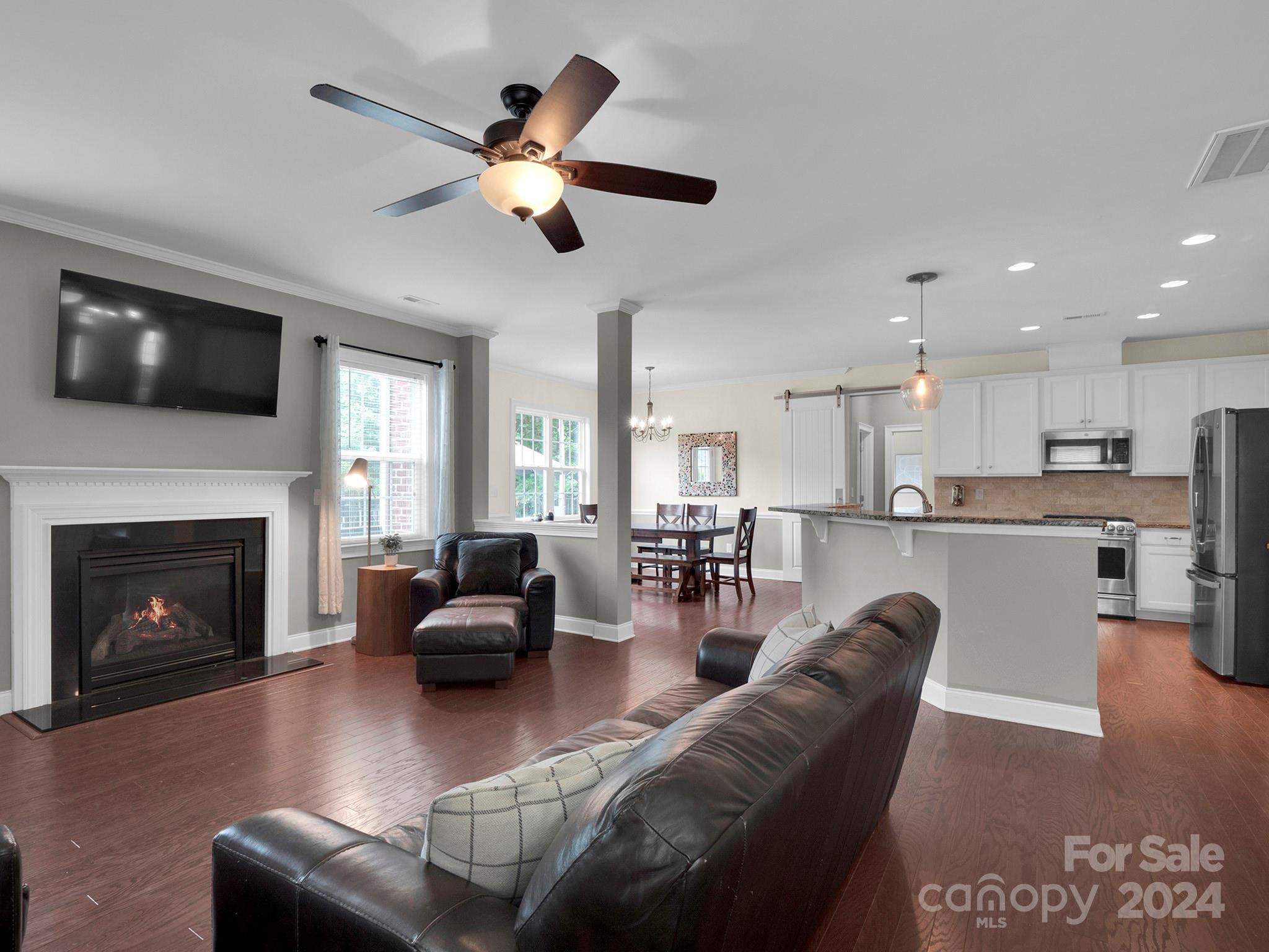3800 Bronte Lane