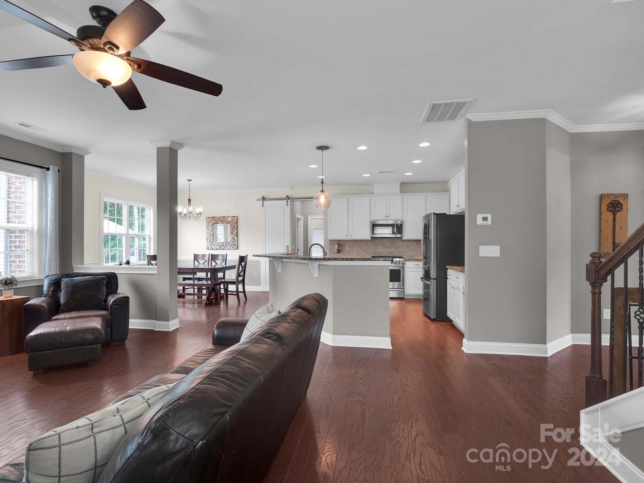 3800 Bronte Lane
