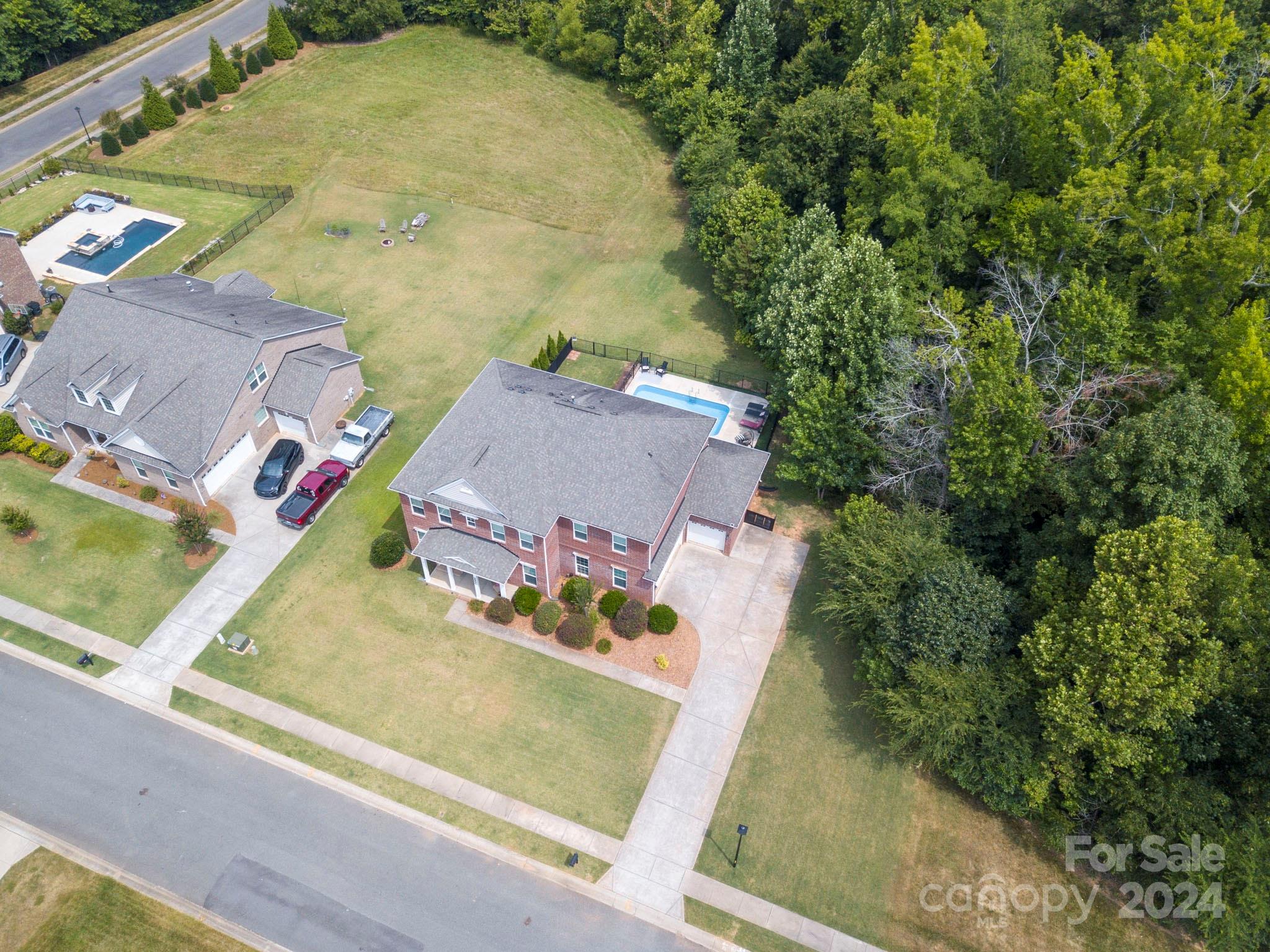 3800 Bronte Lane
