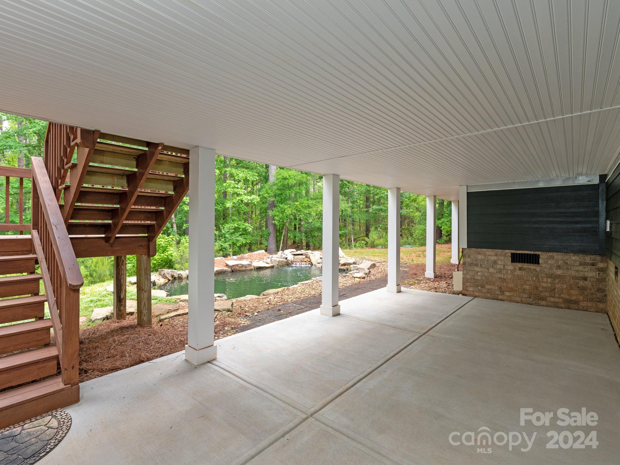 6062 Chimney Bluff Road