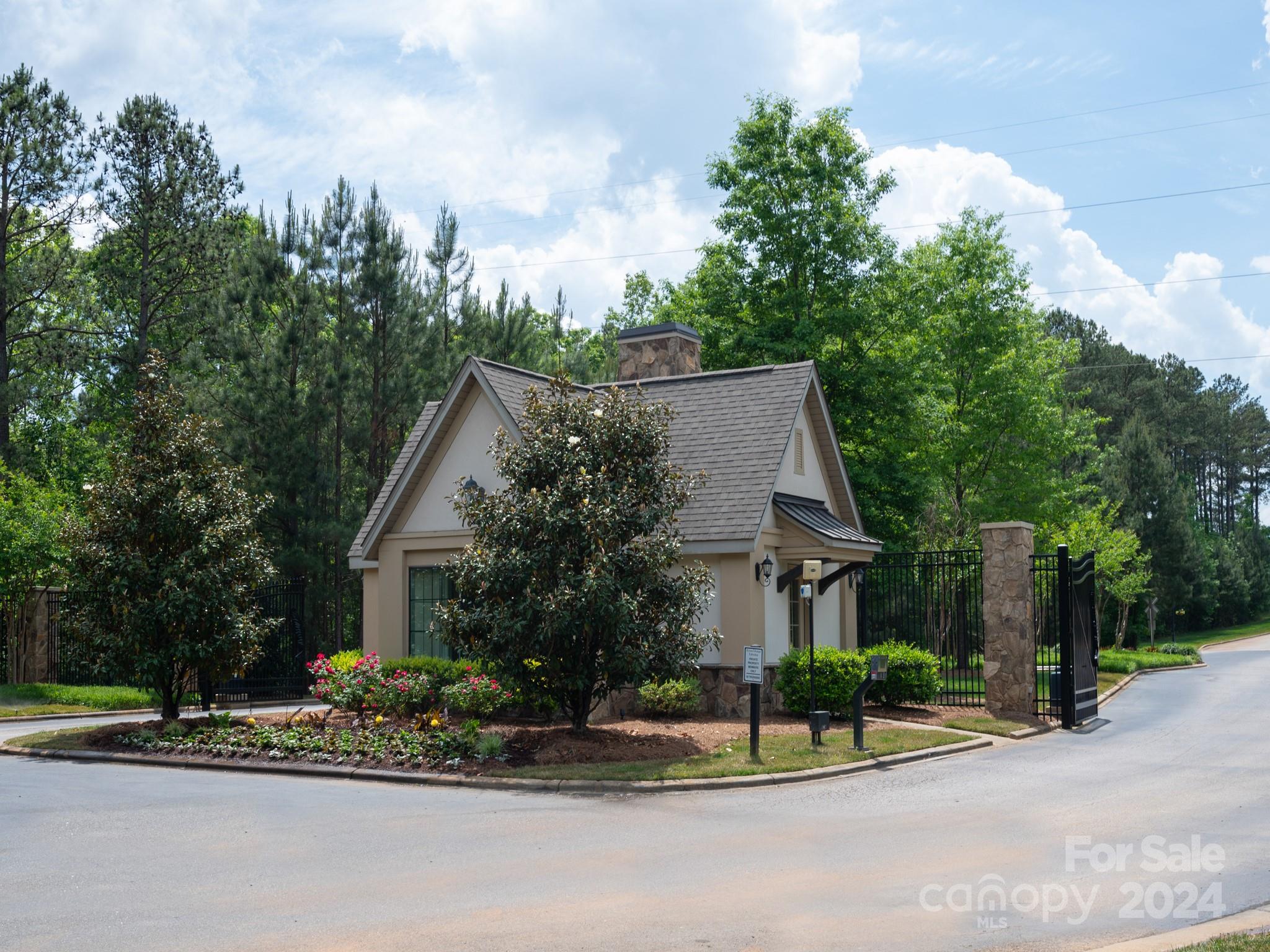 6062 Chimney Bluff Road
